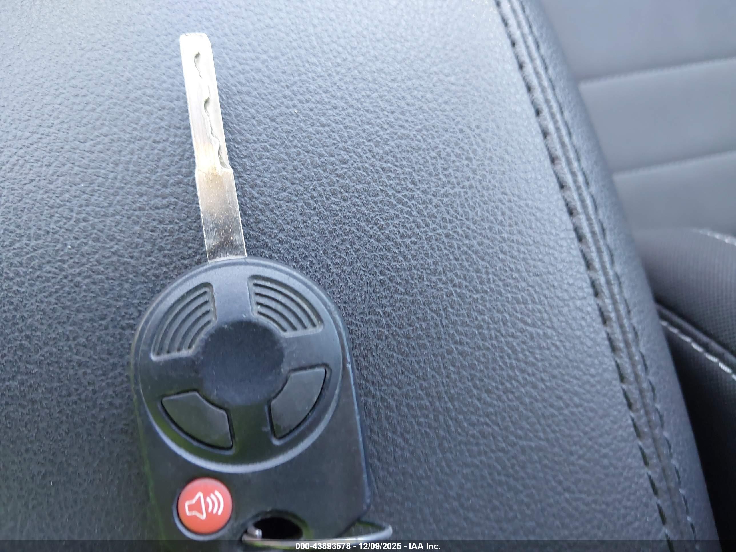 FORD ESCAPE image 11