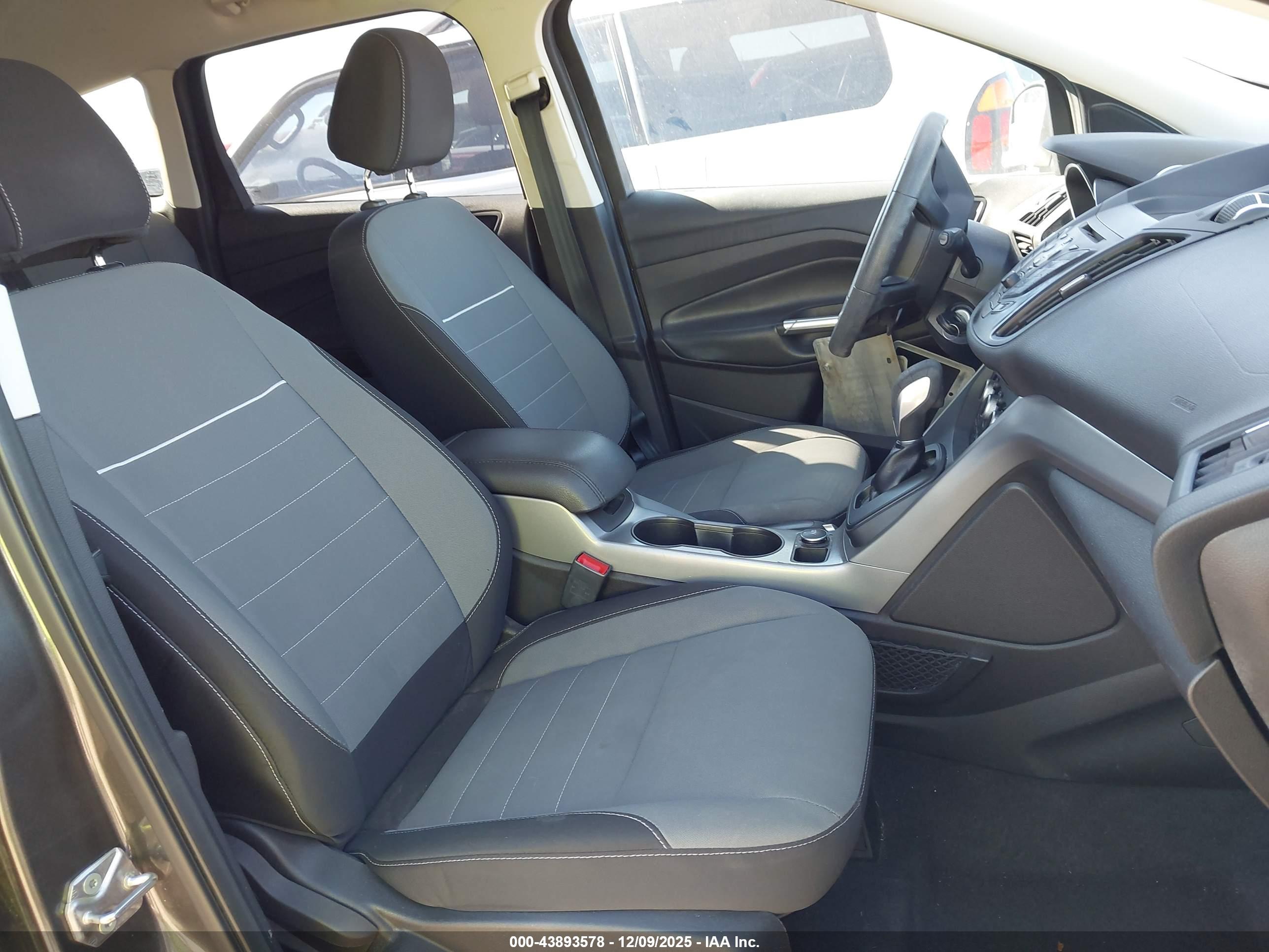 FORD ESCAPE image 5