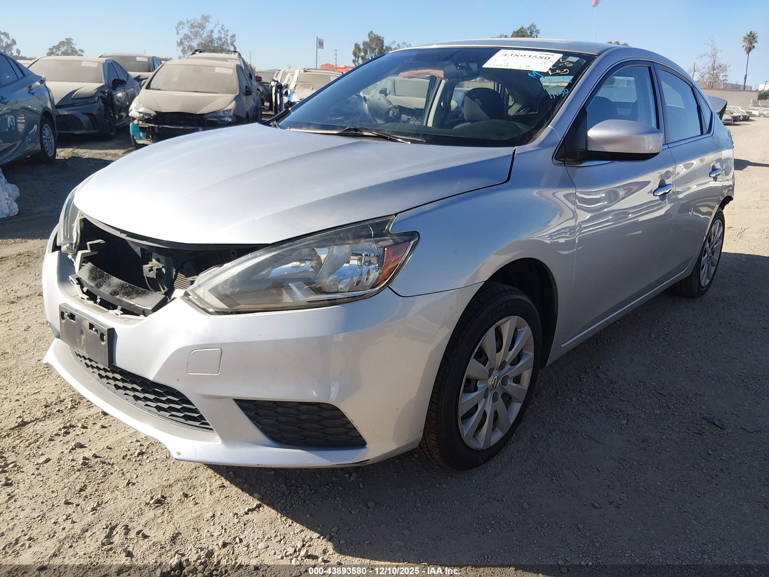 NISSAN SENTRA image 2