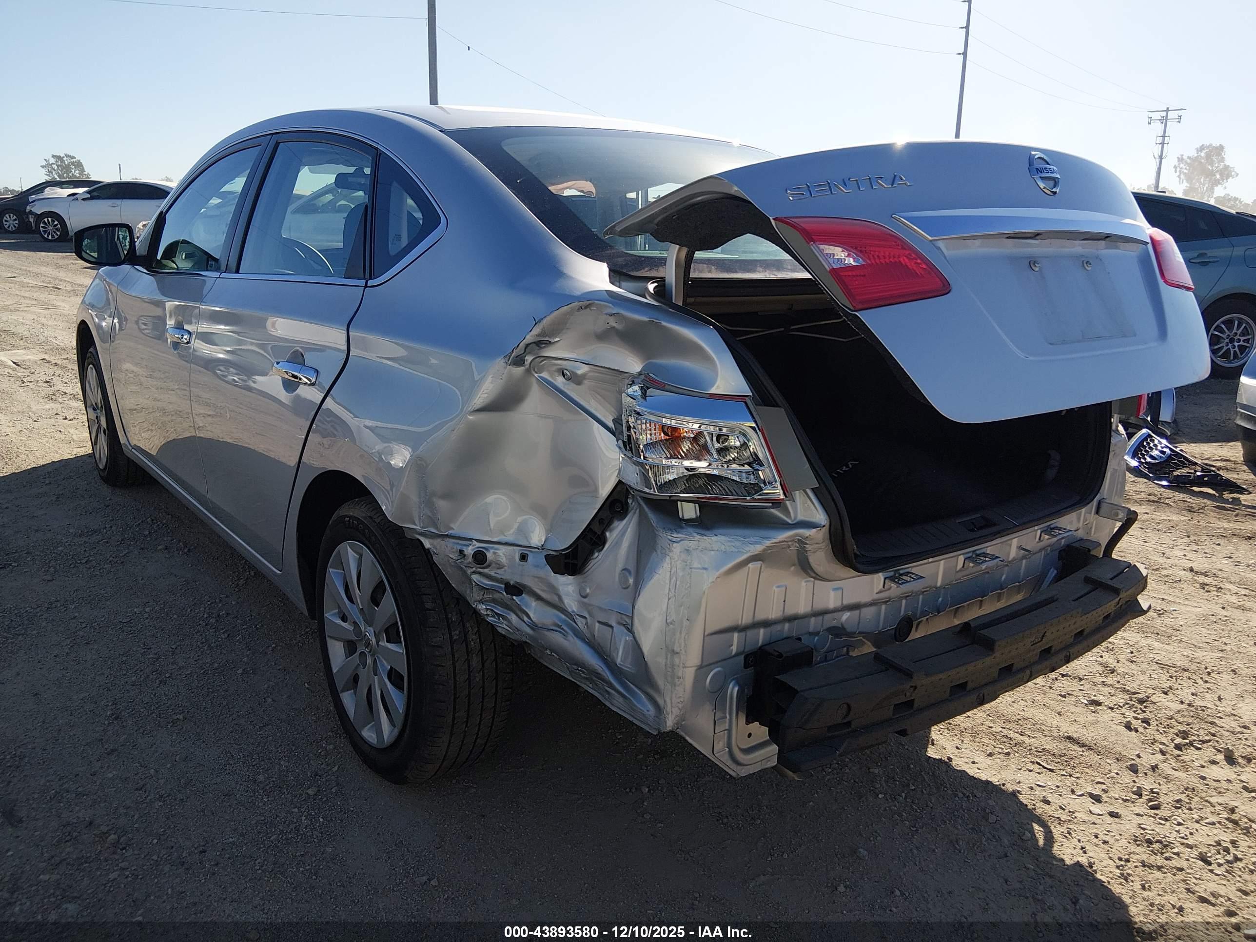 NISSAN SENTRA image 3