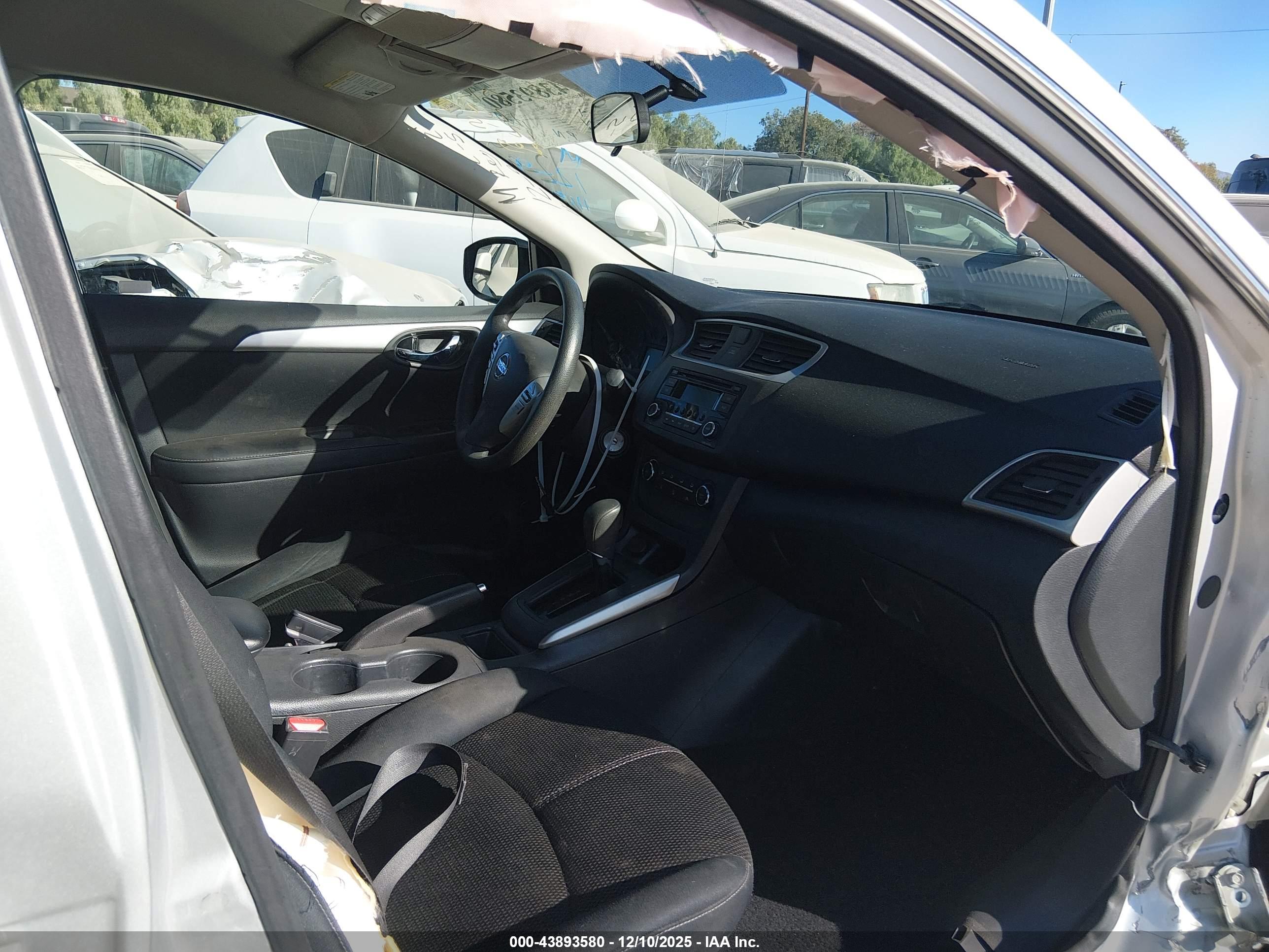 NISSAN SENTRA image 5