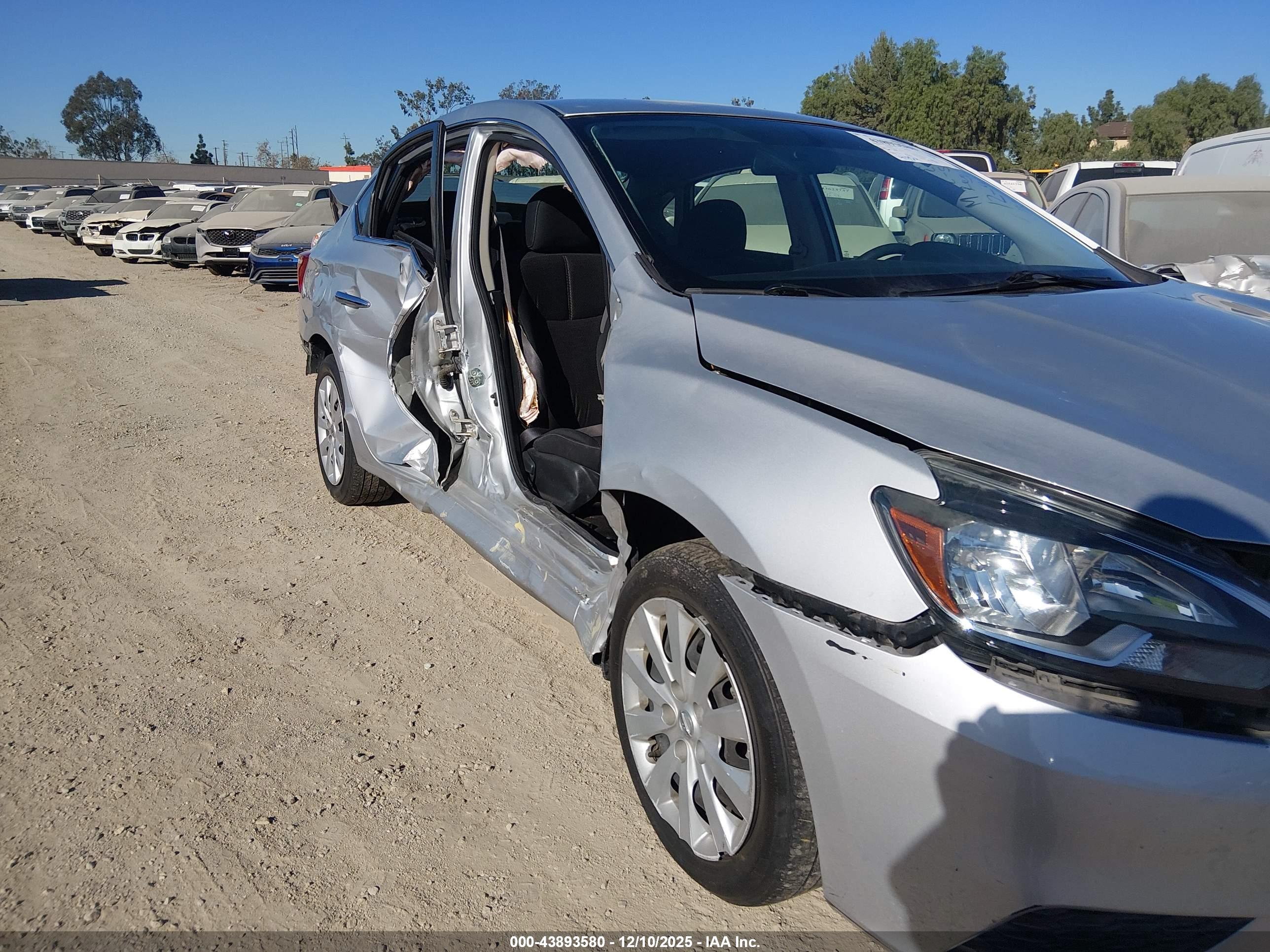 NISSAN SENTRA image 6