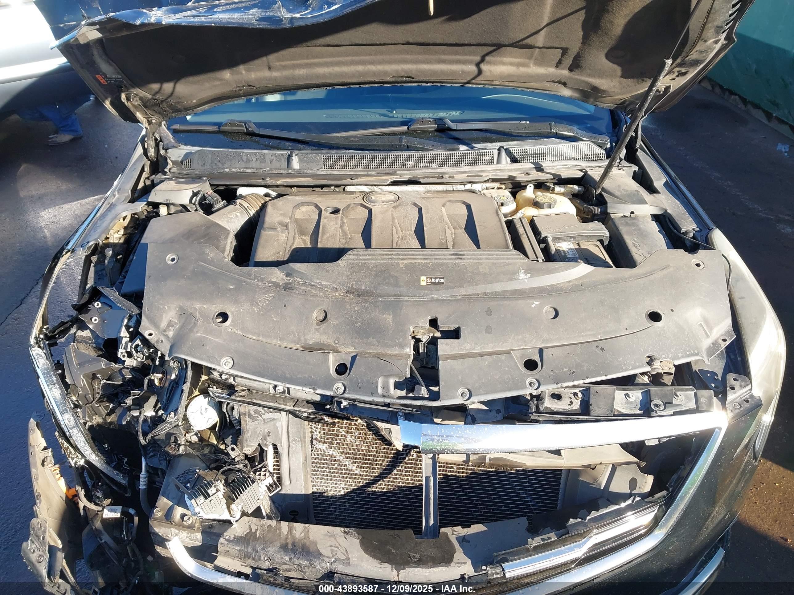 CADILLAC XTS image 10
