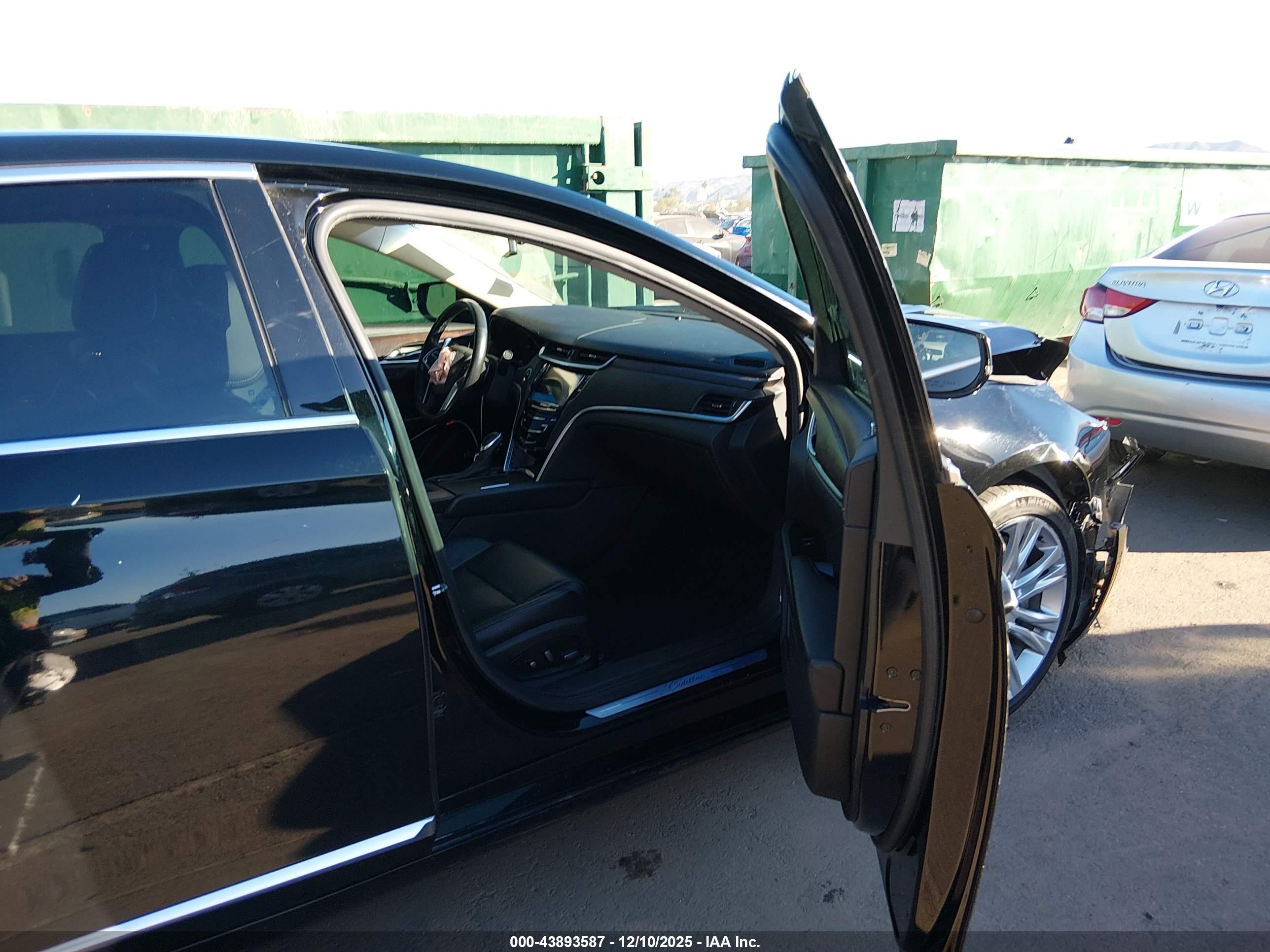 CADILLAC XTS image 5