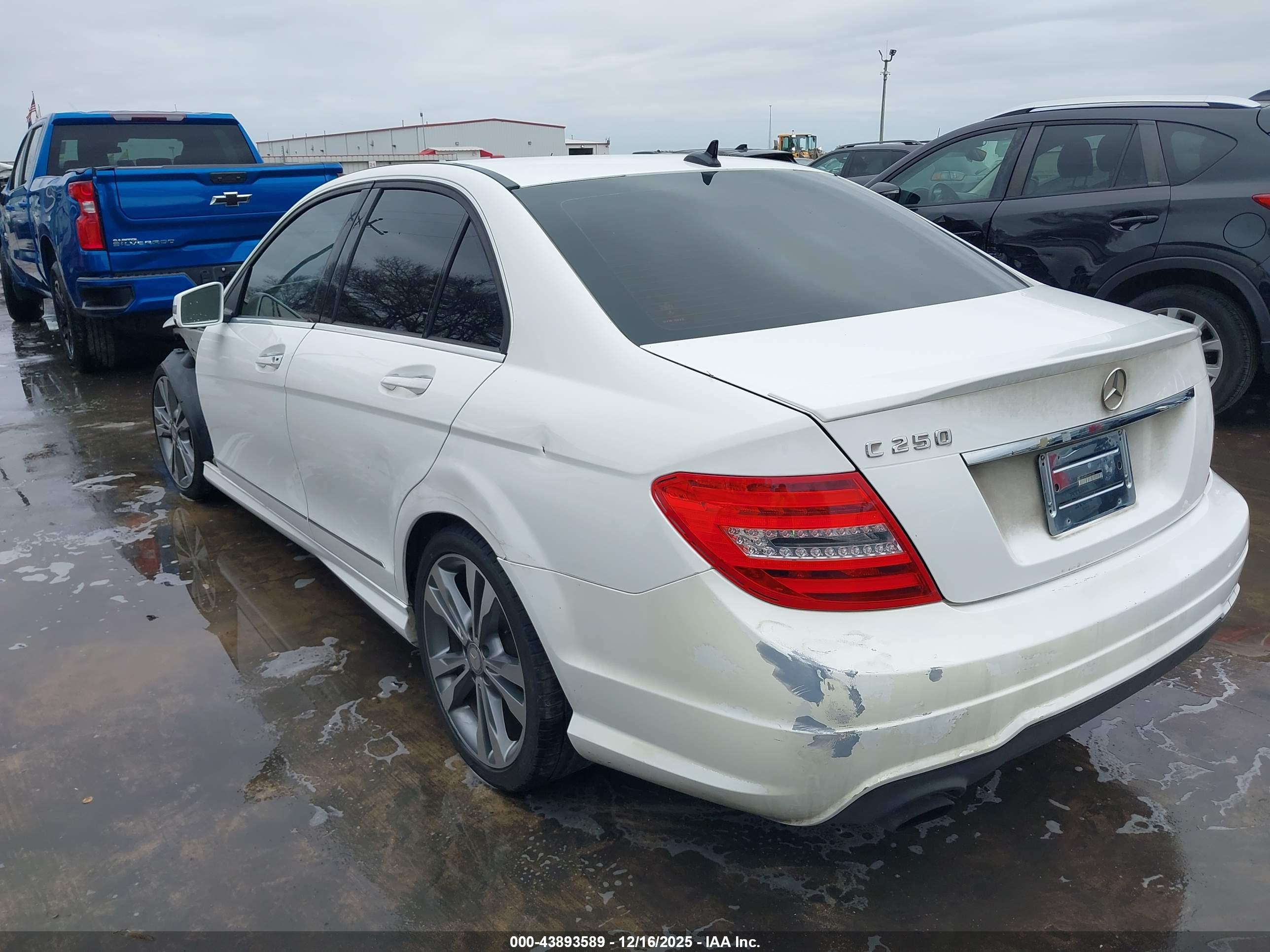 MERCEDES-BENZ C image 3
