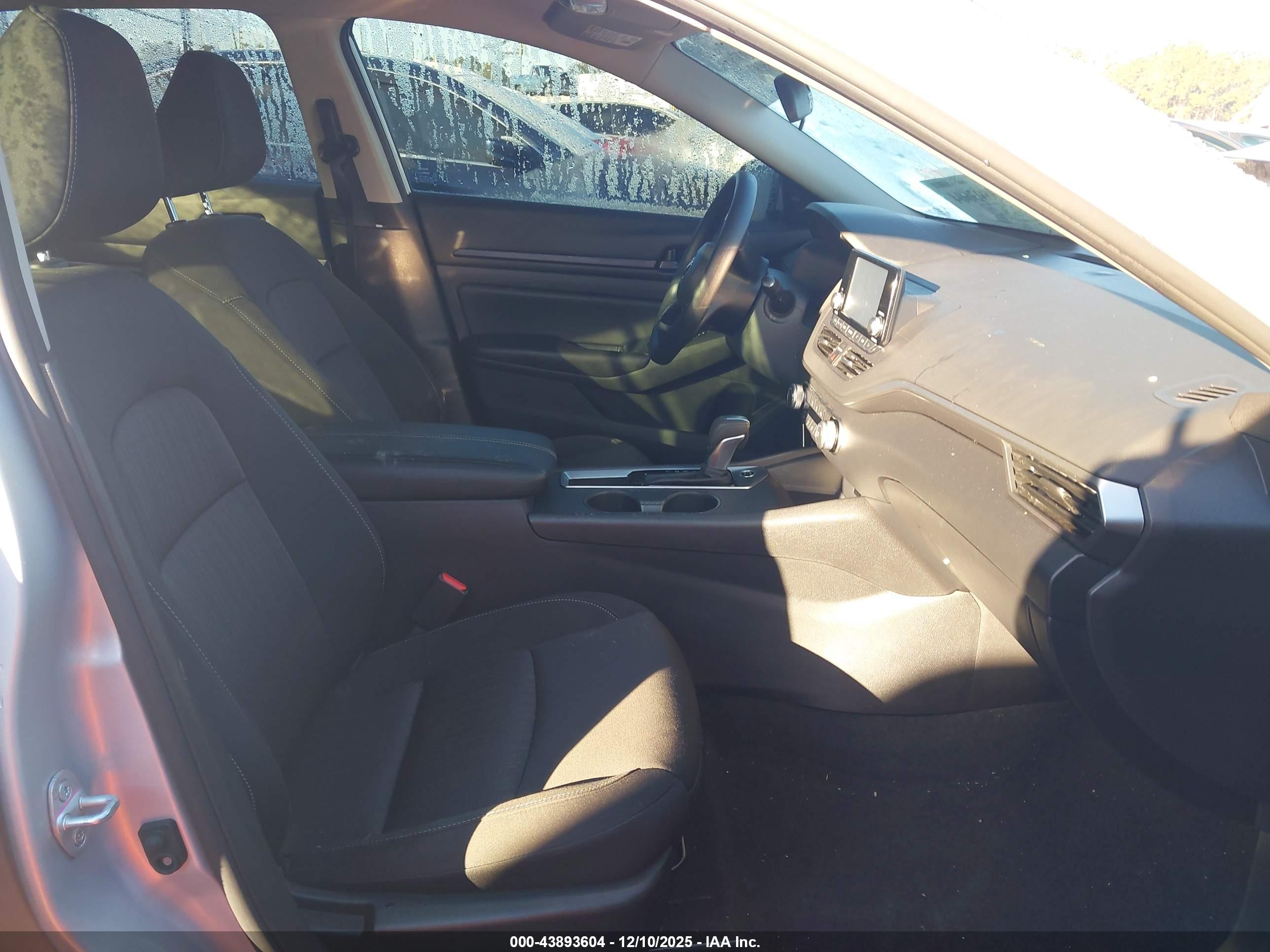 NISSAN ALTIMA image 5