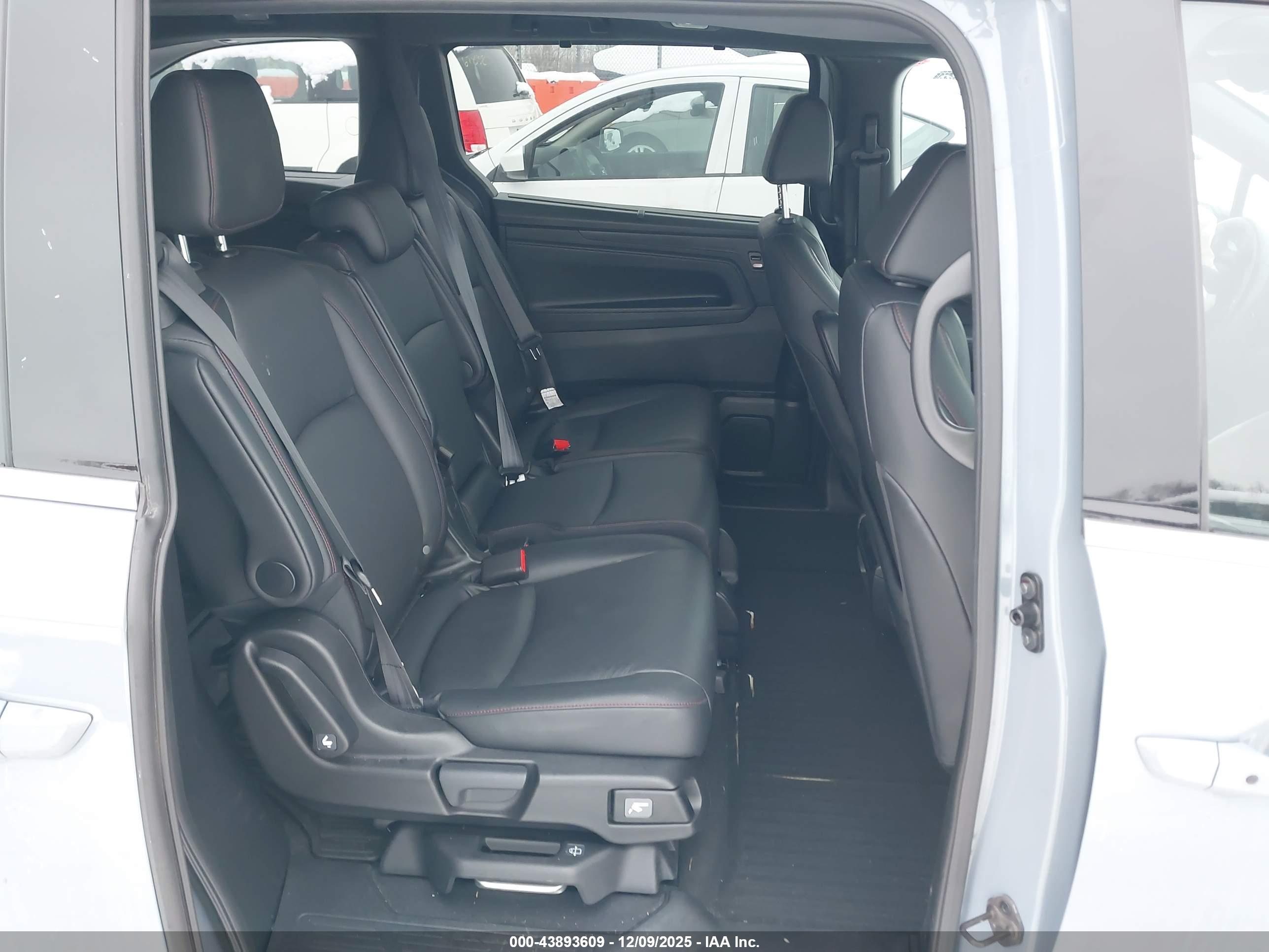 HONDA ODYSSEY image 8
