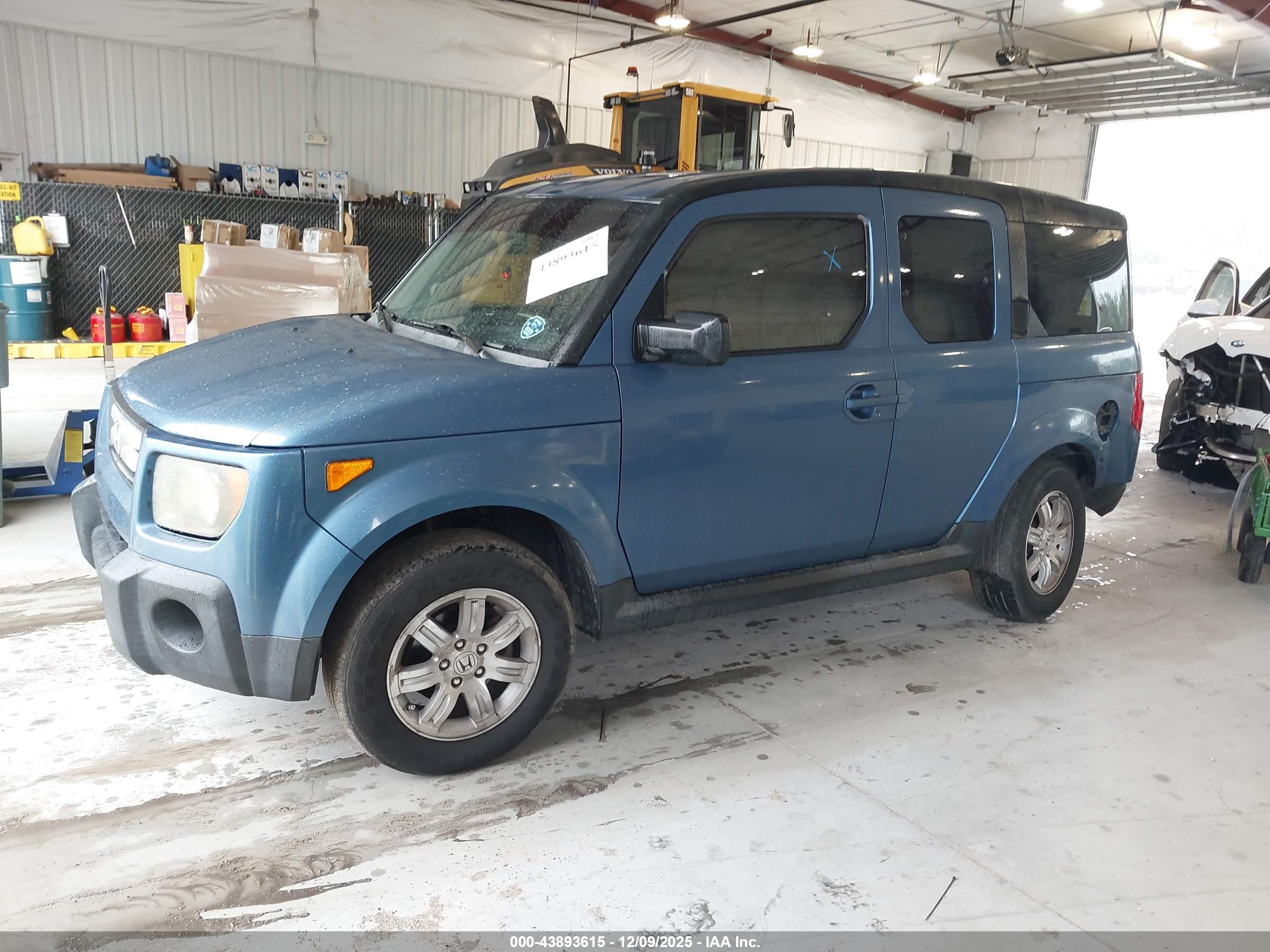 HONDA ELEMENT image 2