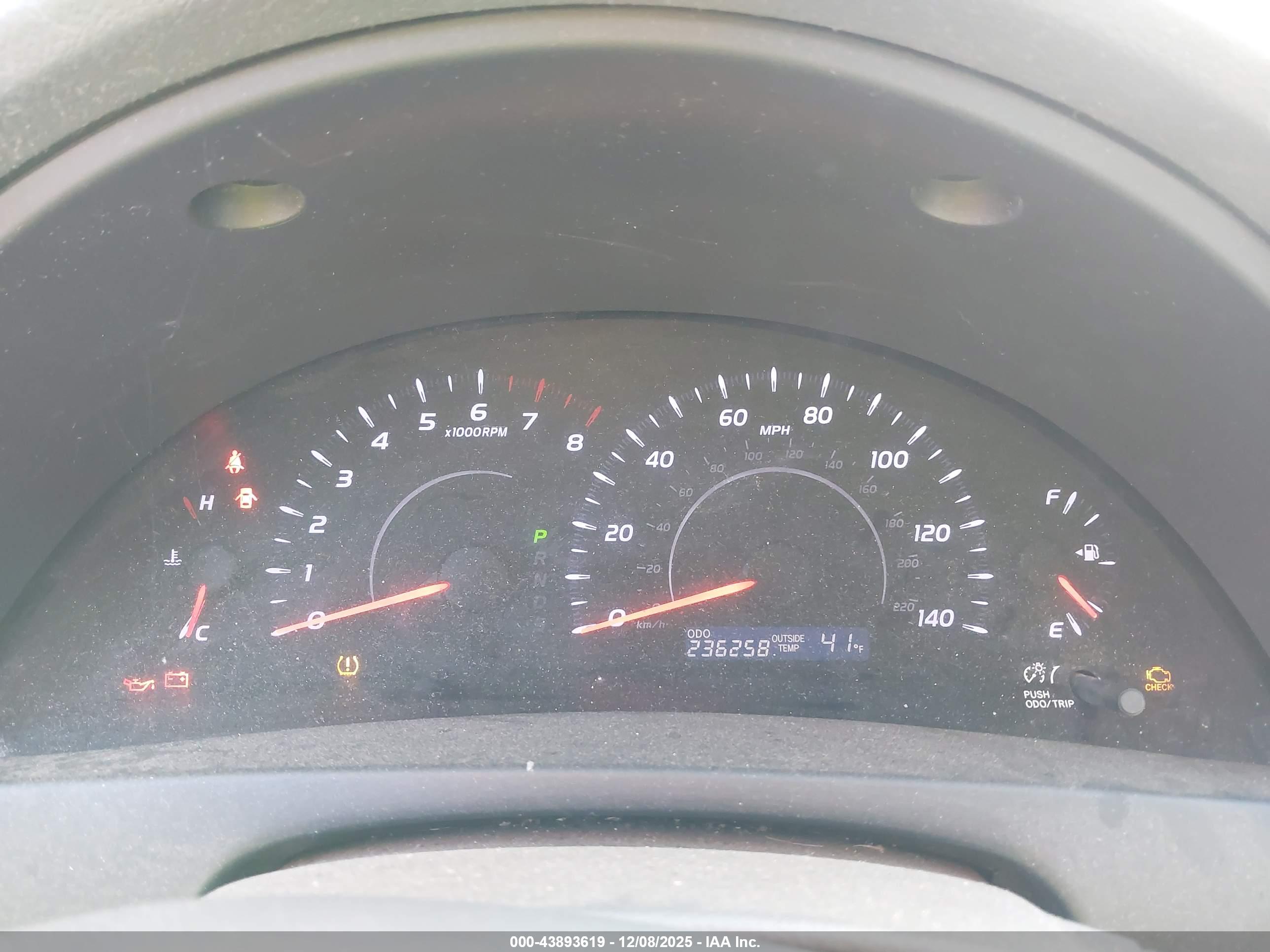 TOYOTA CAMRY image 7