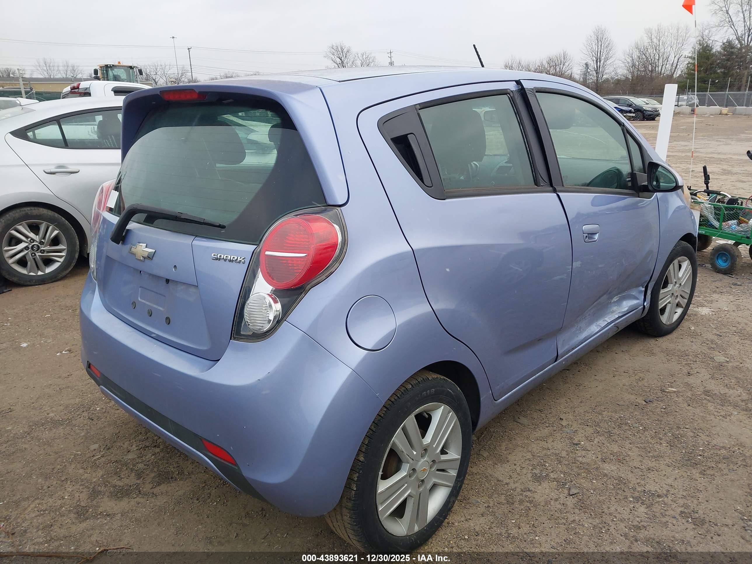 CHEVROLET SPARK image 4