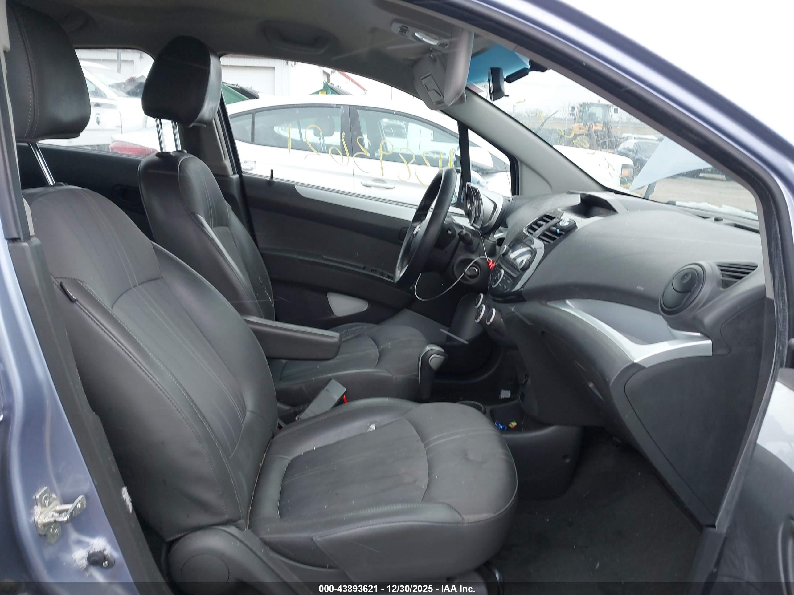 CHEVROLET SPARK image 5