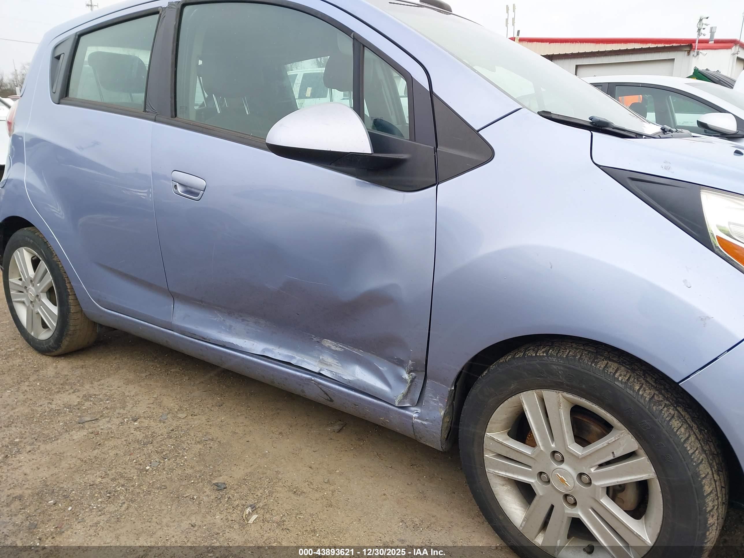 CHEVROLET SPARK image 6