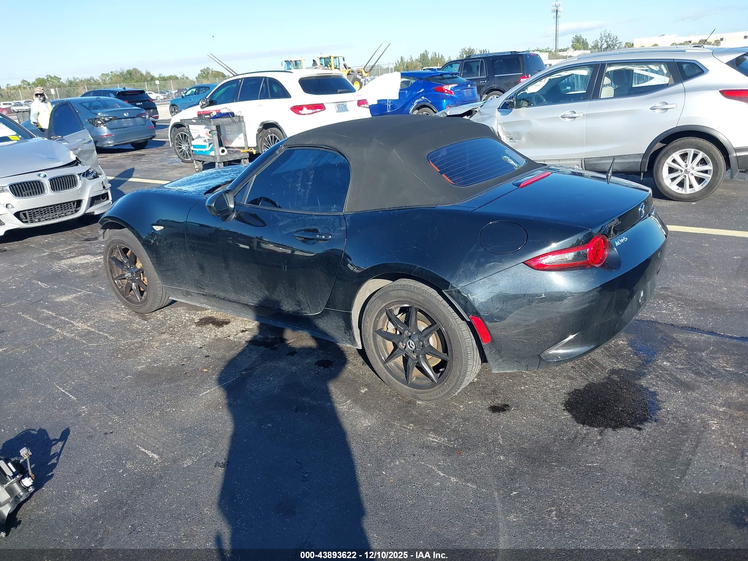 MAZDA MX-5 image 3