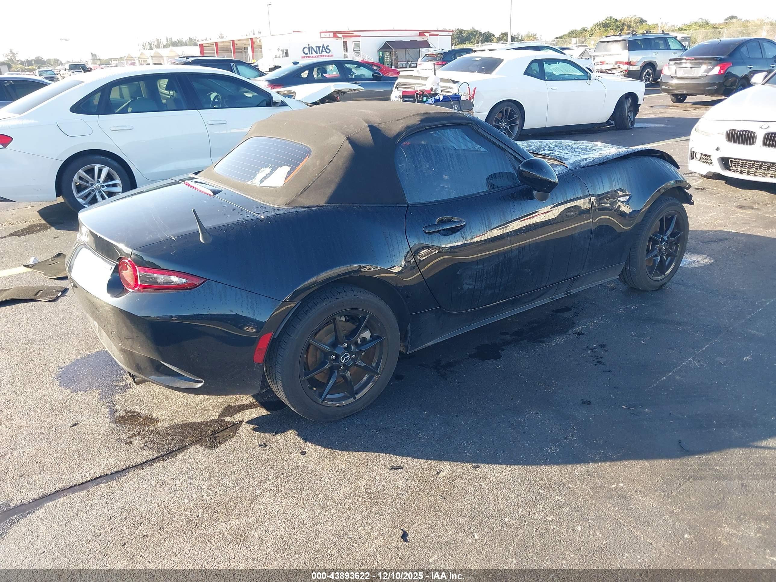 MAZDA MX-5 image 4