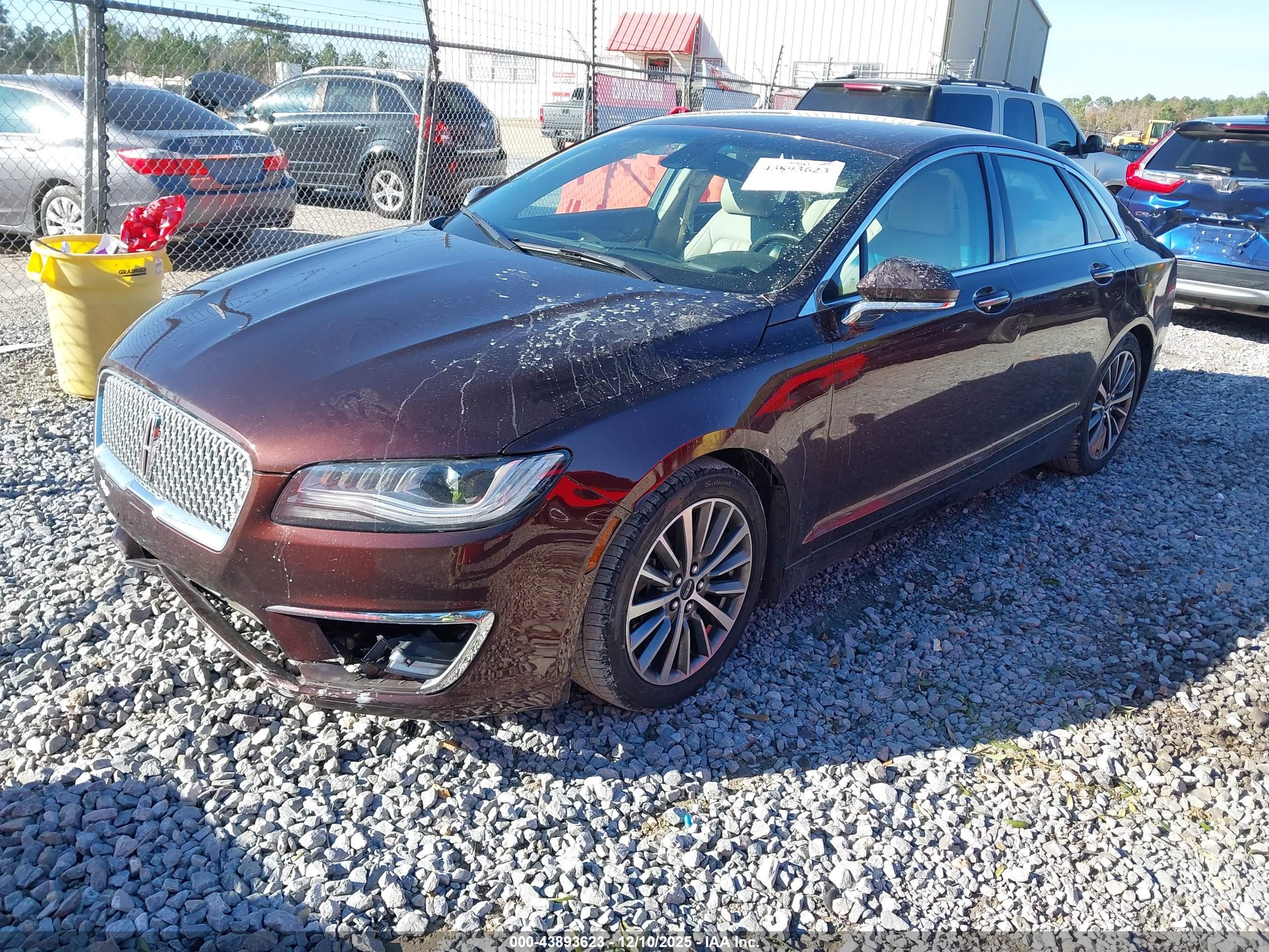 LINCOLN MKZ image 2