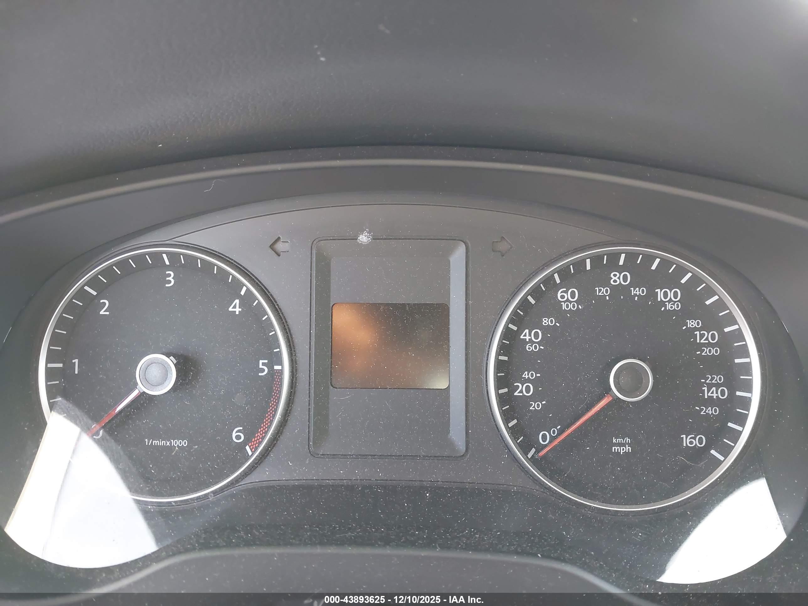 VOLKSWAGEN JETTA image 7