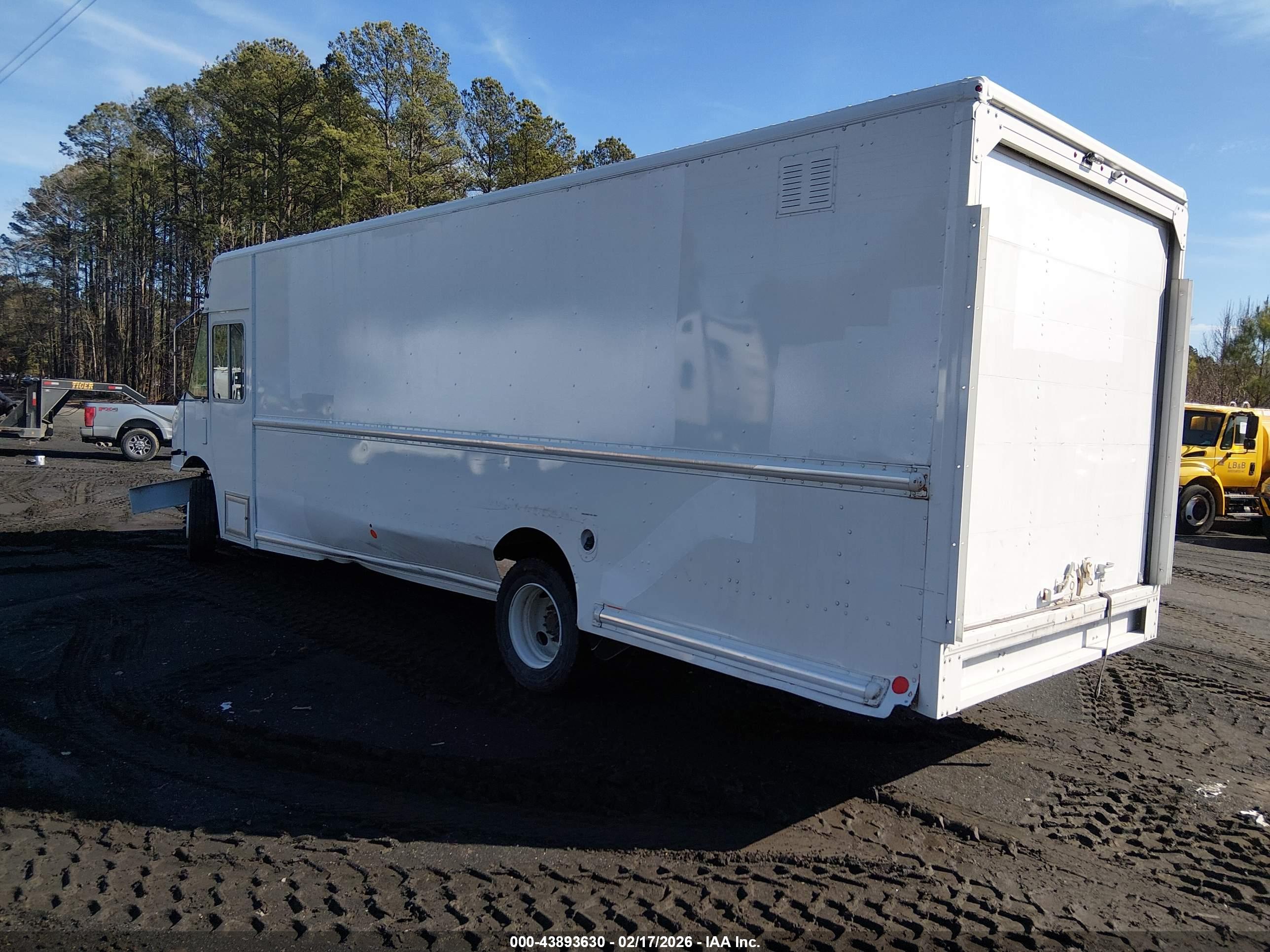 FREIGHTLINER MT55G image 3