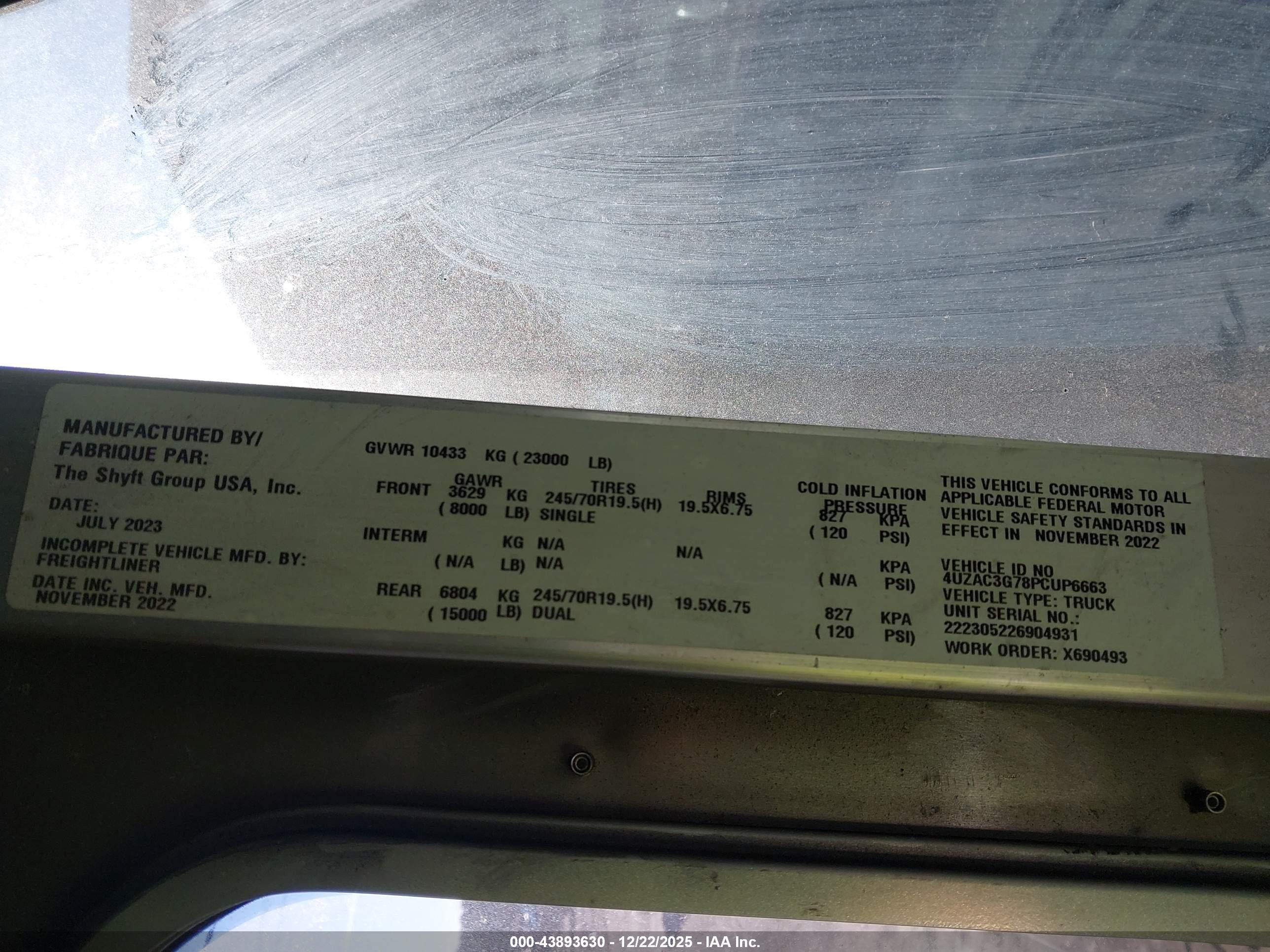 FREIGHTLINER MT55G image 9