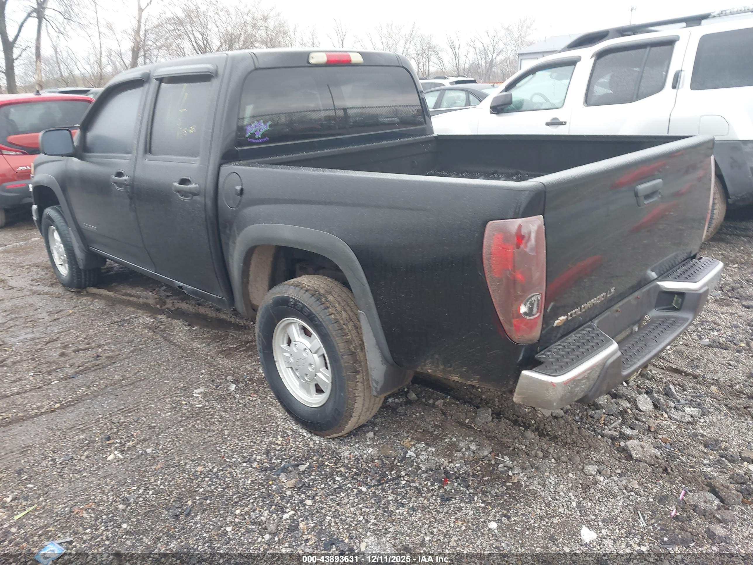 CHEVROLET COLORADO image 3