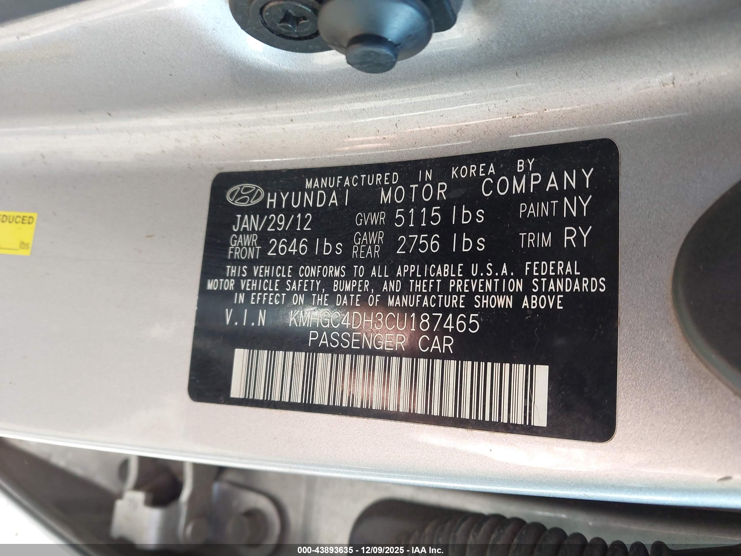 HYUNDAI GENESIS image 9