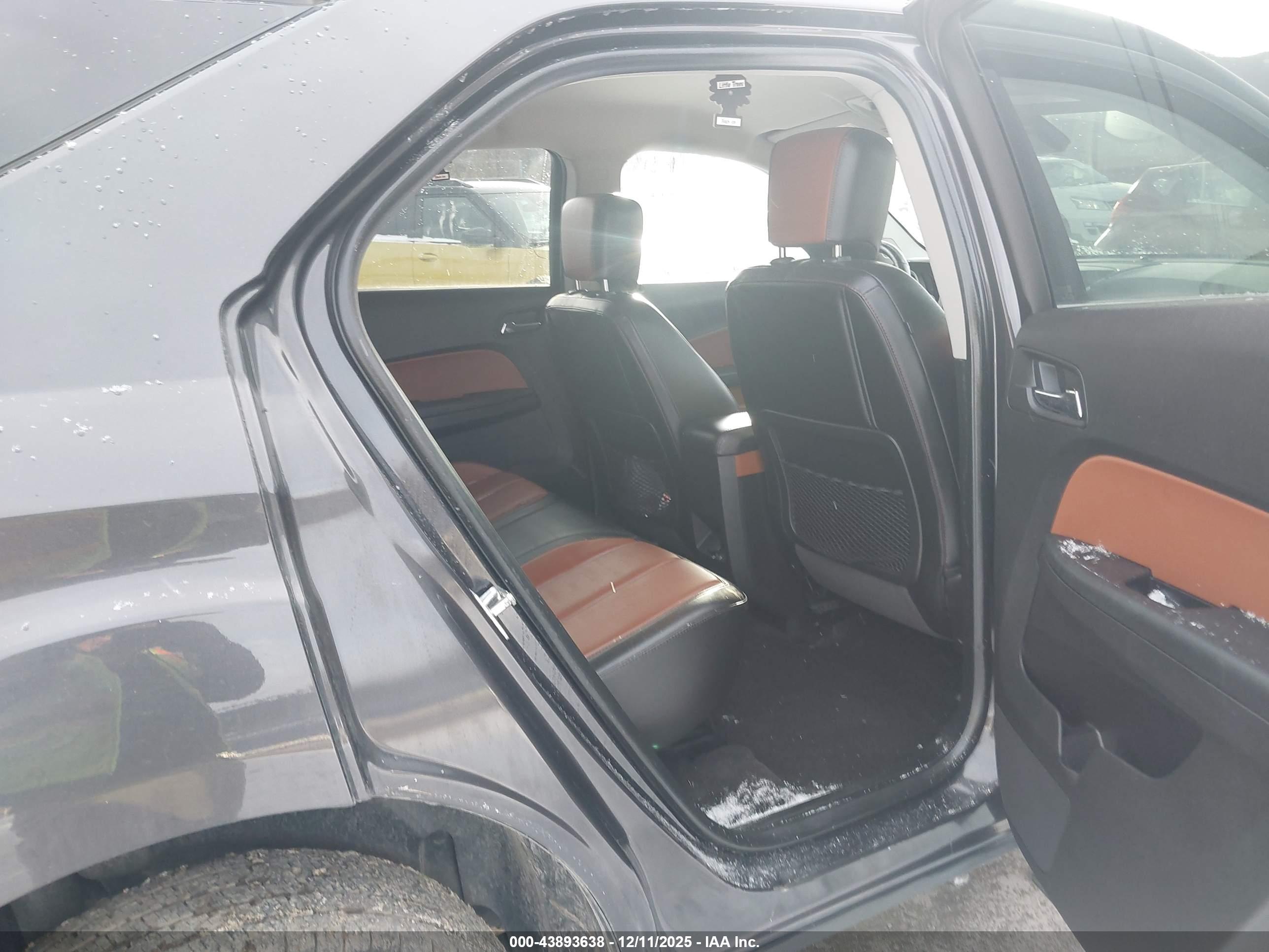 CHEVROLET EQUINOX image 8