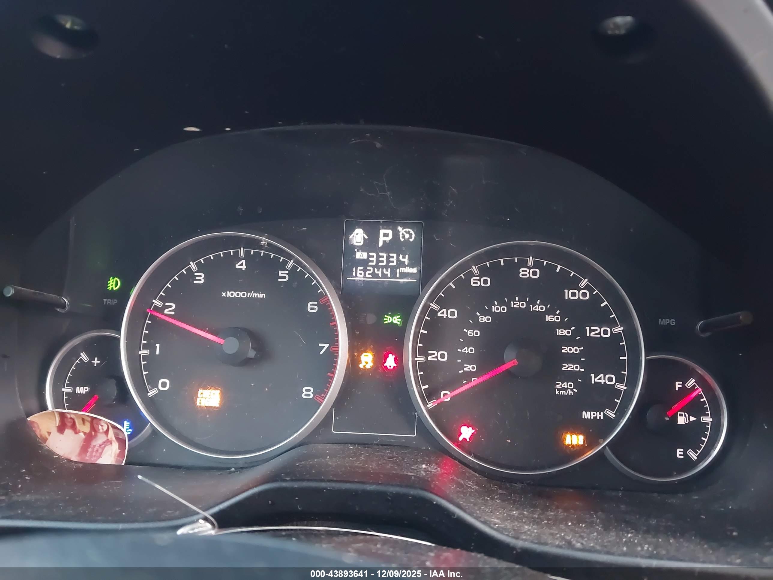 SUBARU OUTBACK image 7