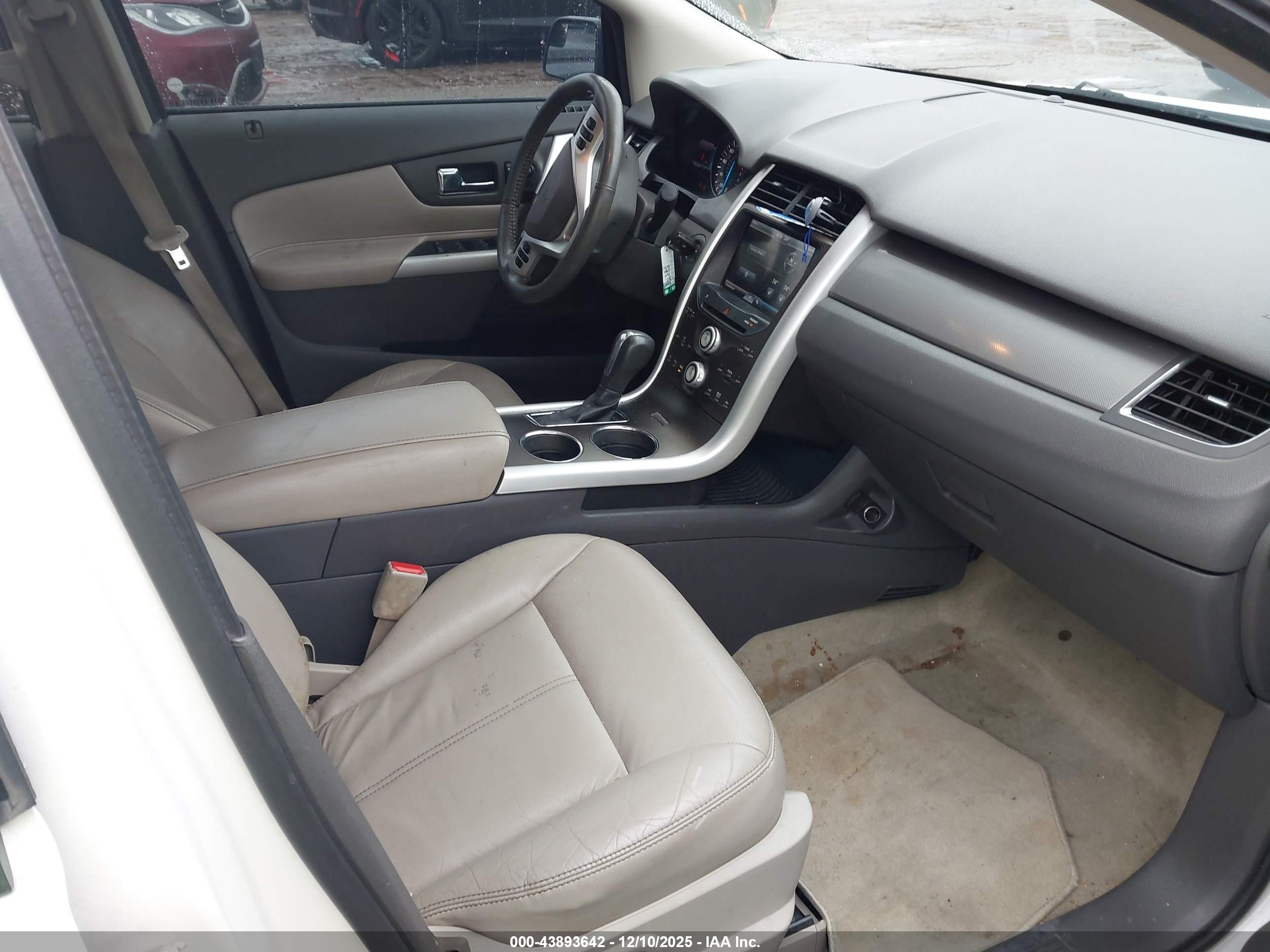FORD EDGE image 5