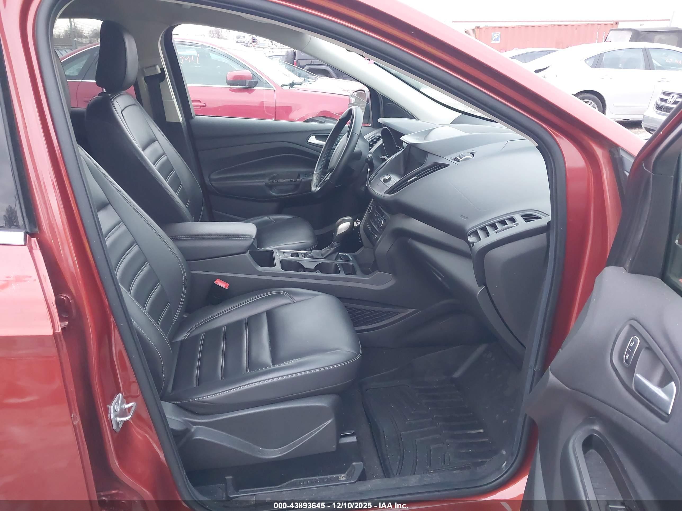 FORD ESCAPE image 5