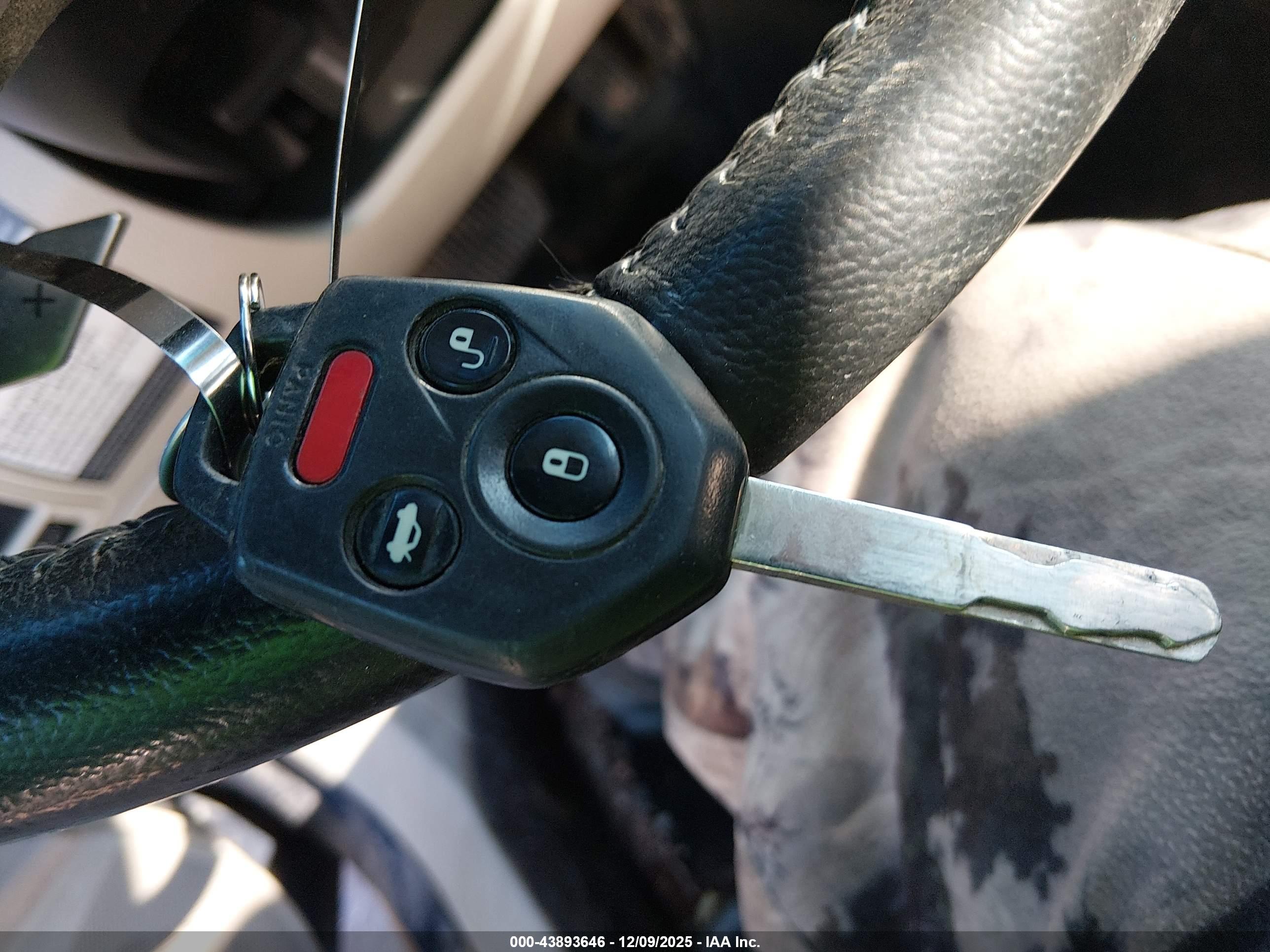SUBARU OUTBACK image 11
