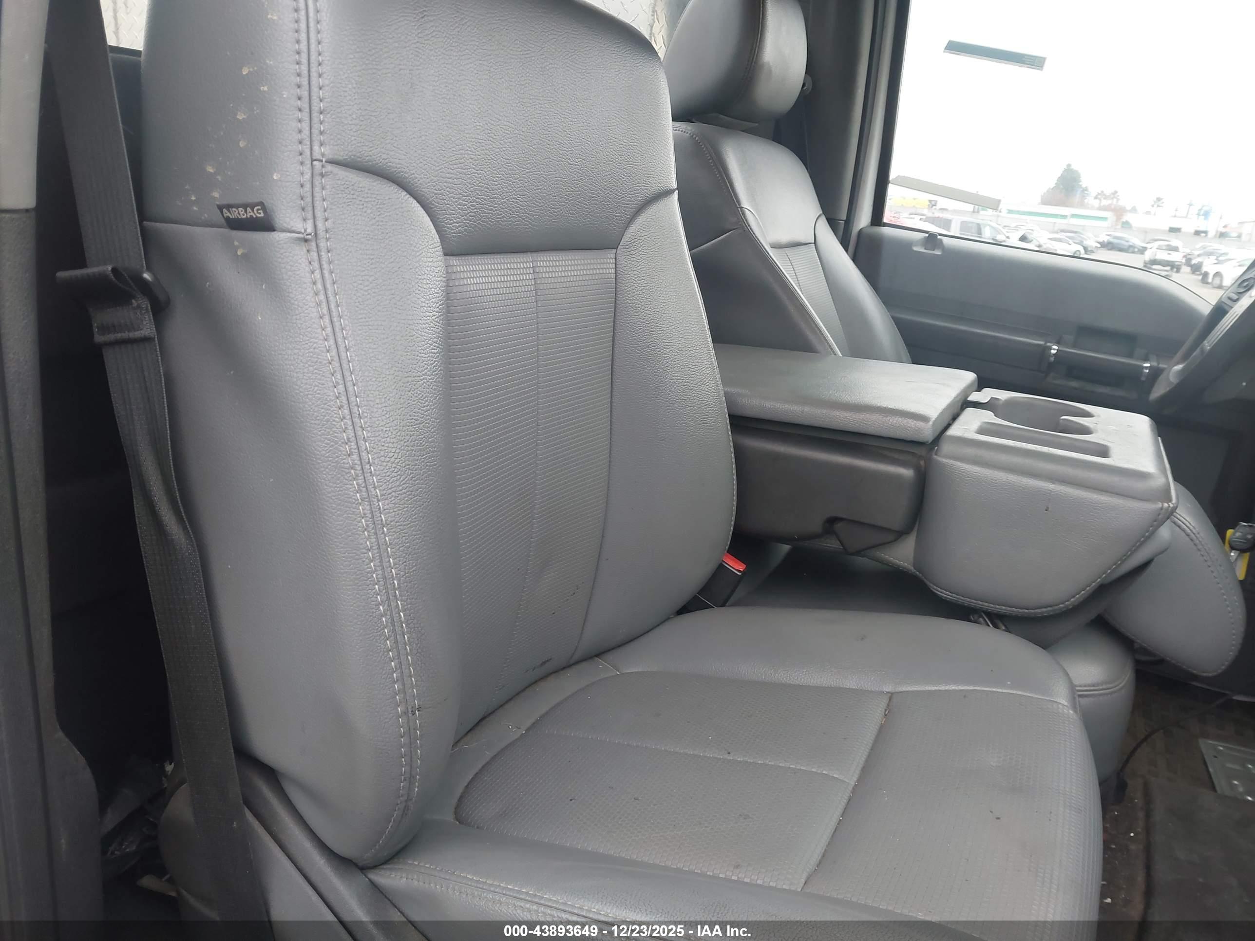 FORD F-250 image 8