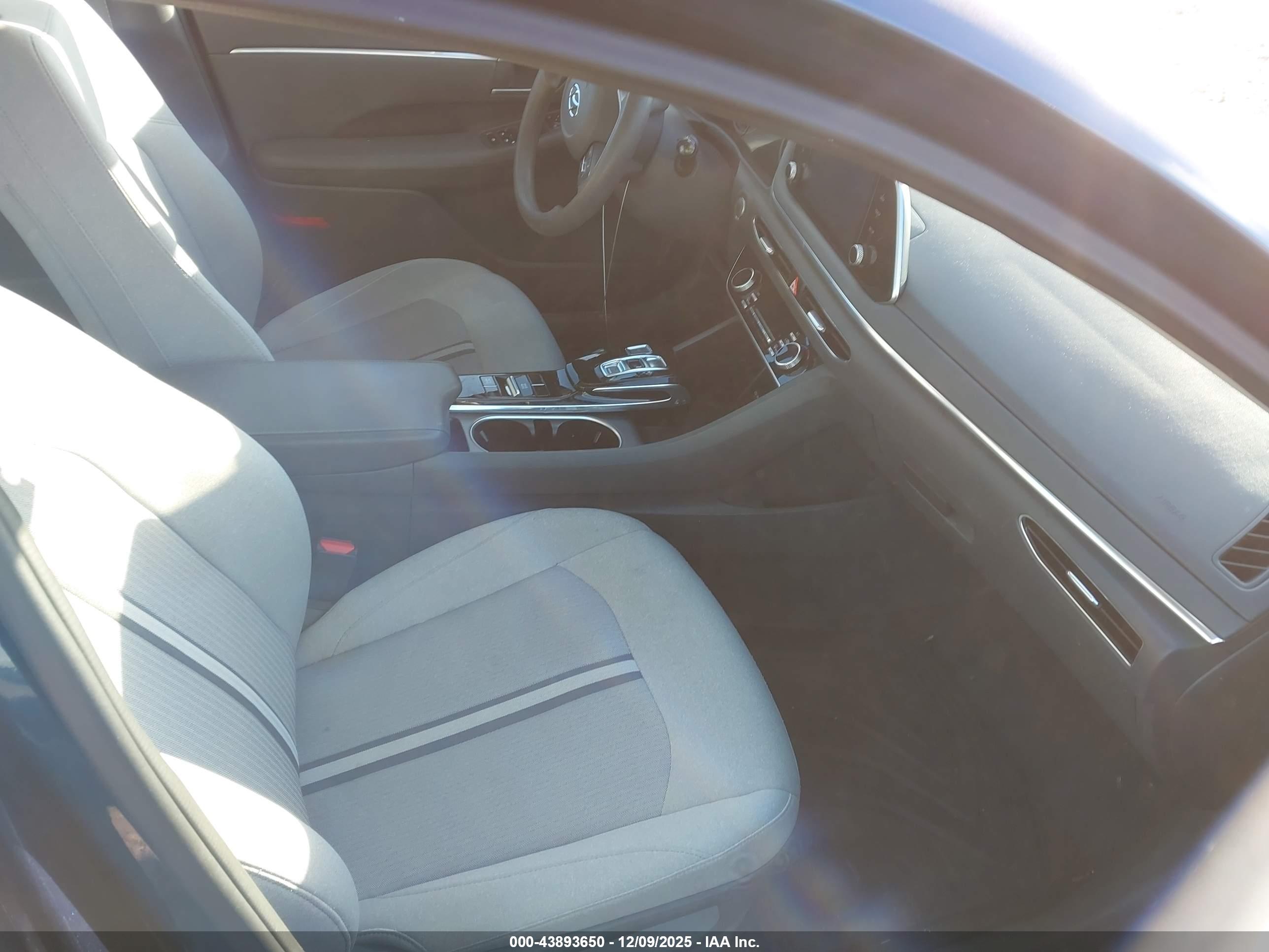 HYUNDAI SONATA image 5