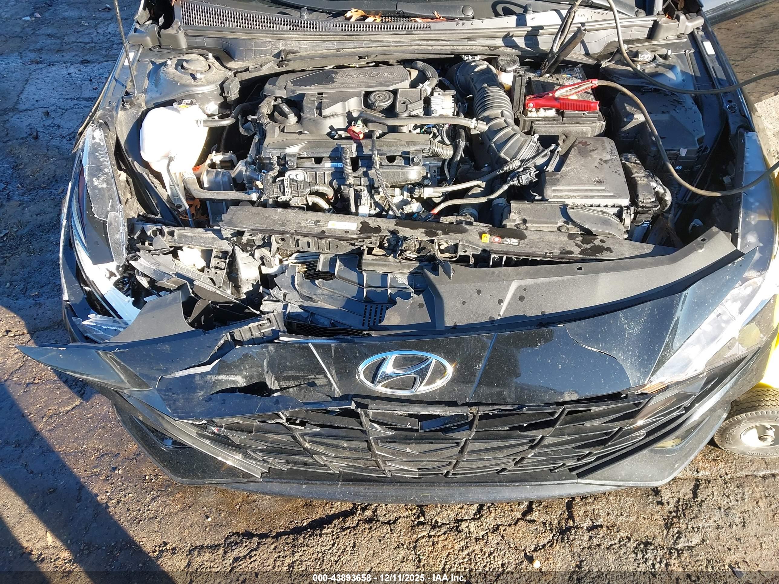 HYUNDAI ELANTRA image 10