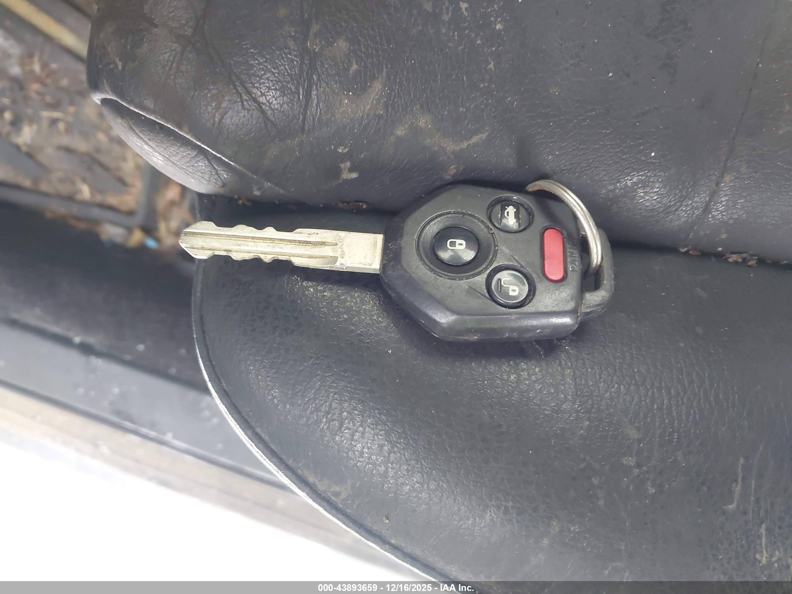 SUBARU OUTBACK image 11