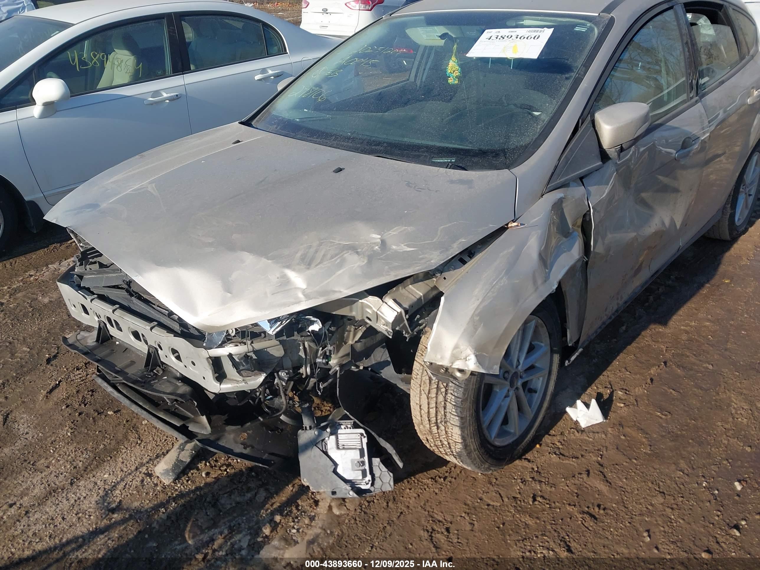 FORD FOCUS image 6