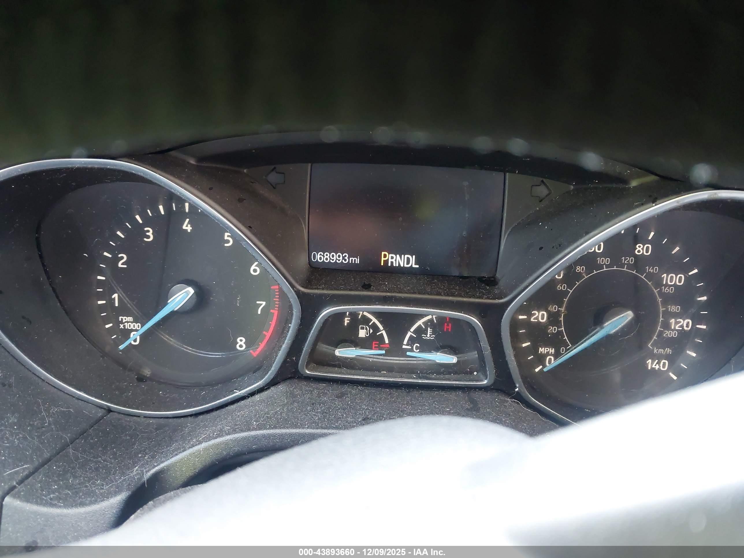 FORD FOCUS image 7