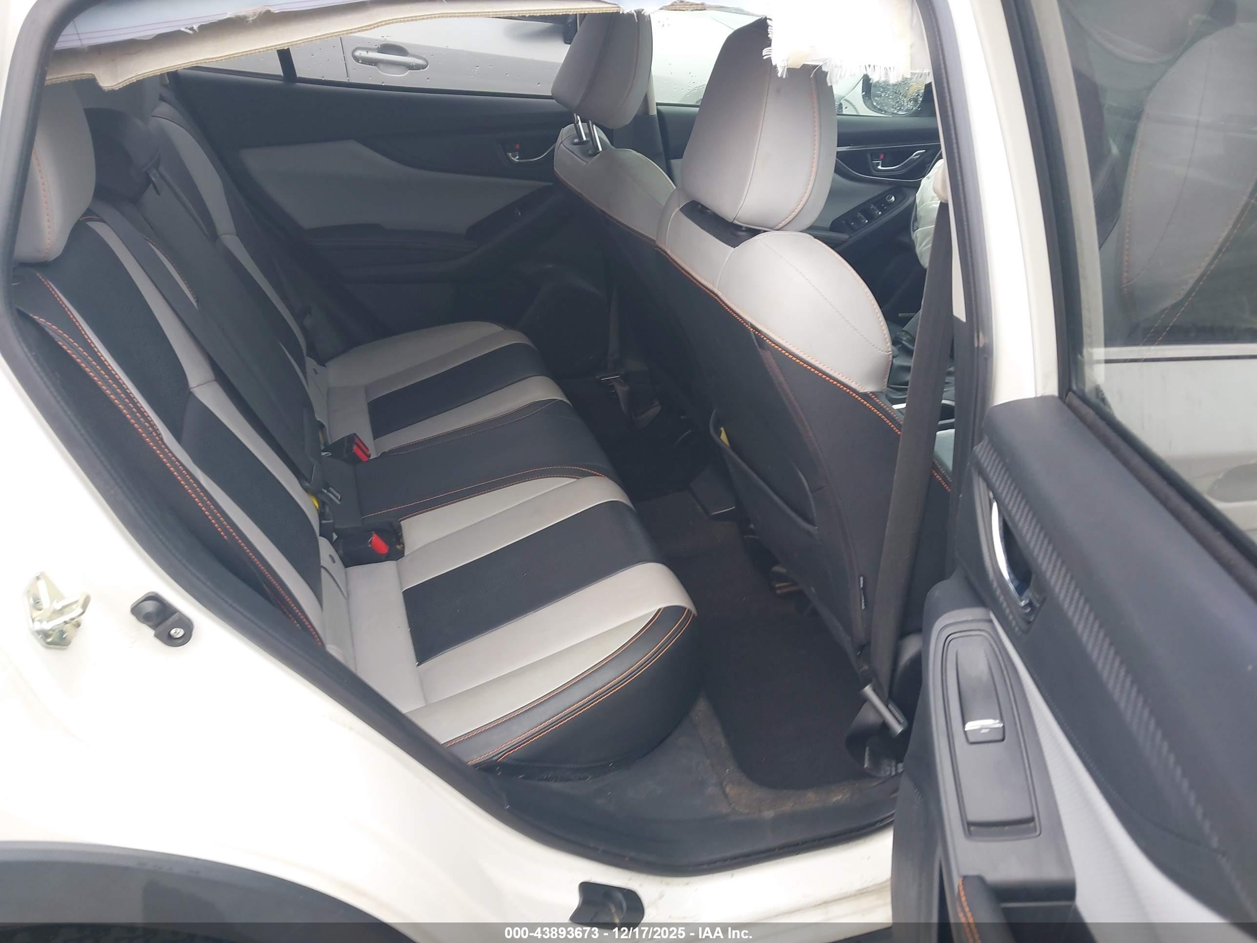 SUBARU CROSSTREK image 8
