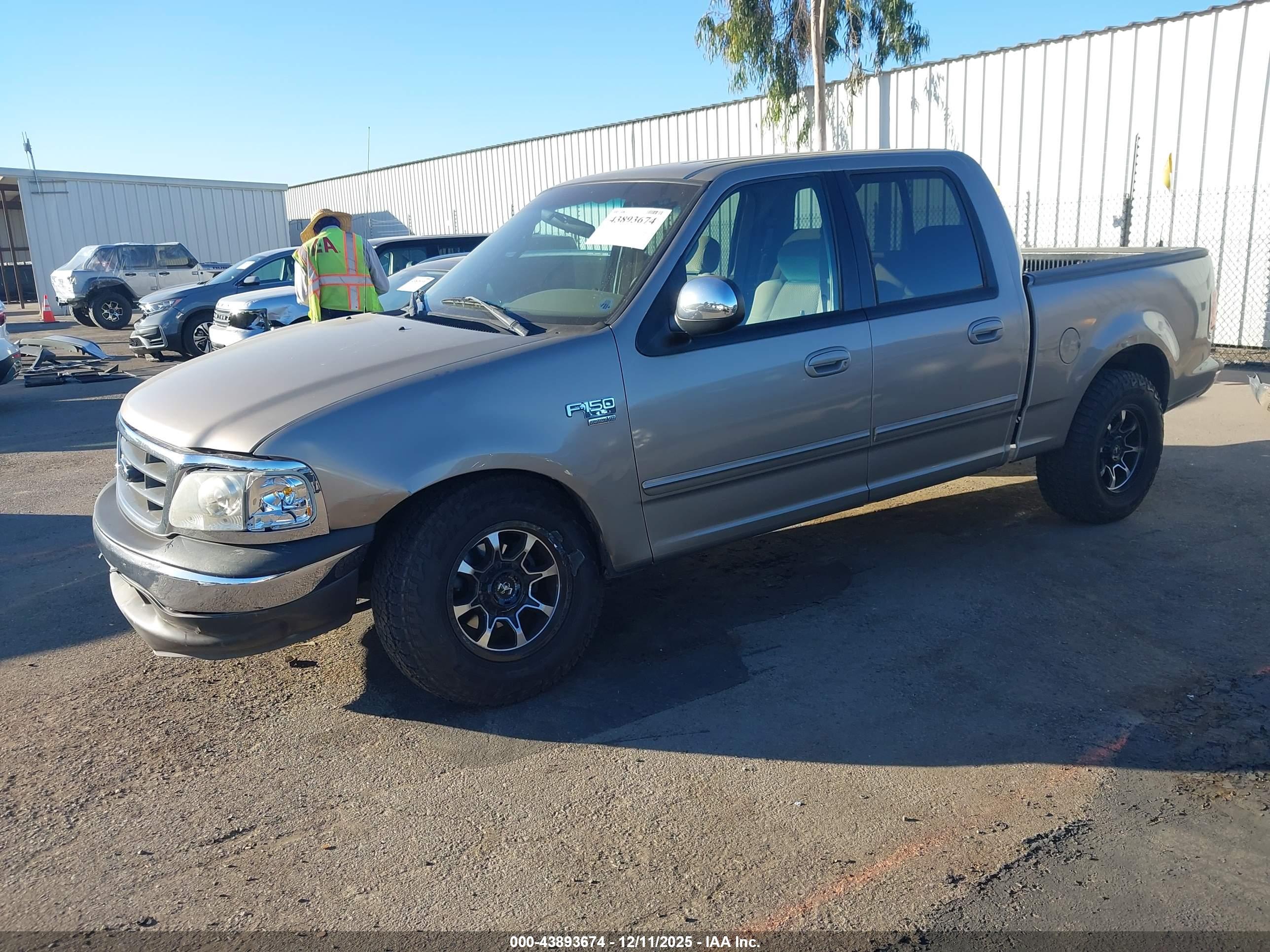FORD F-150 image 2