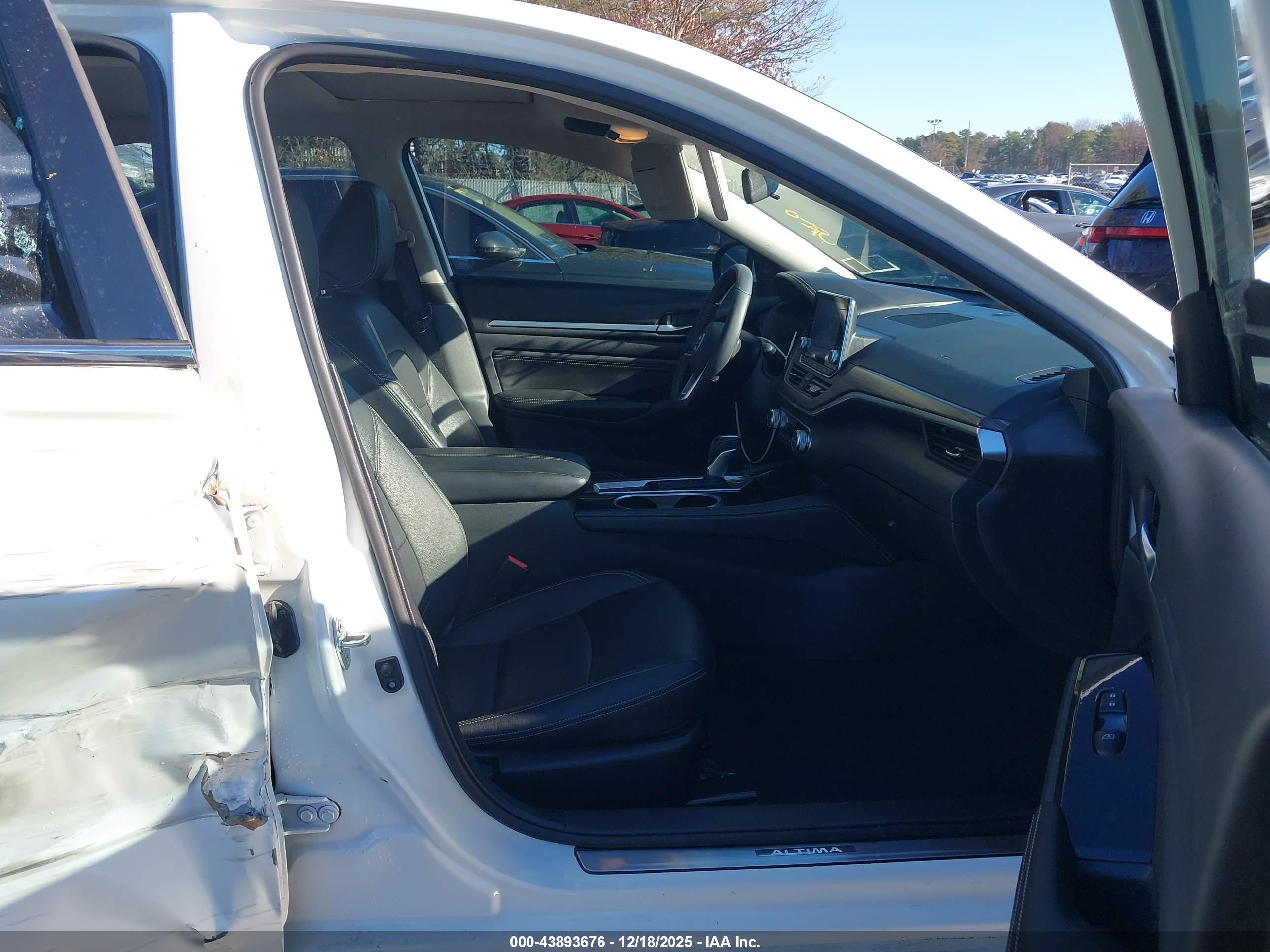 NISSAN ALTIMA image 5