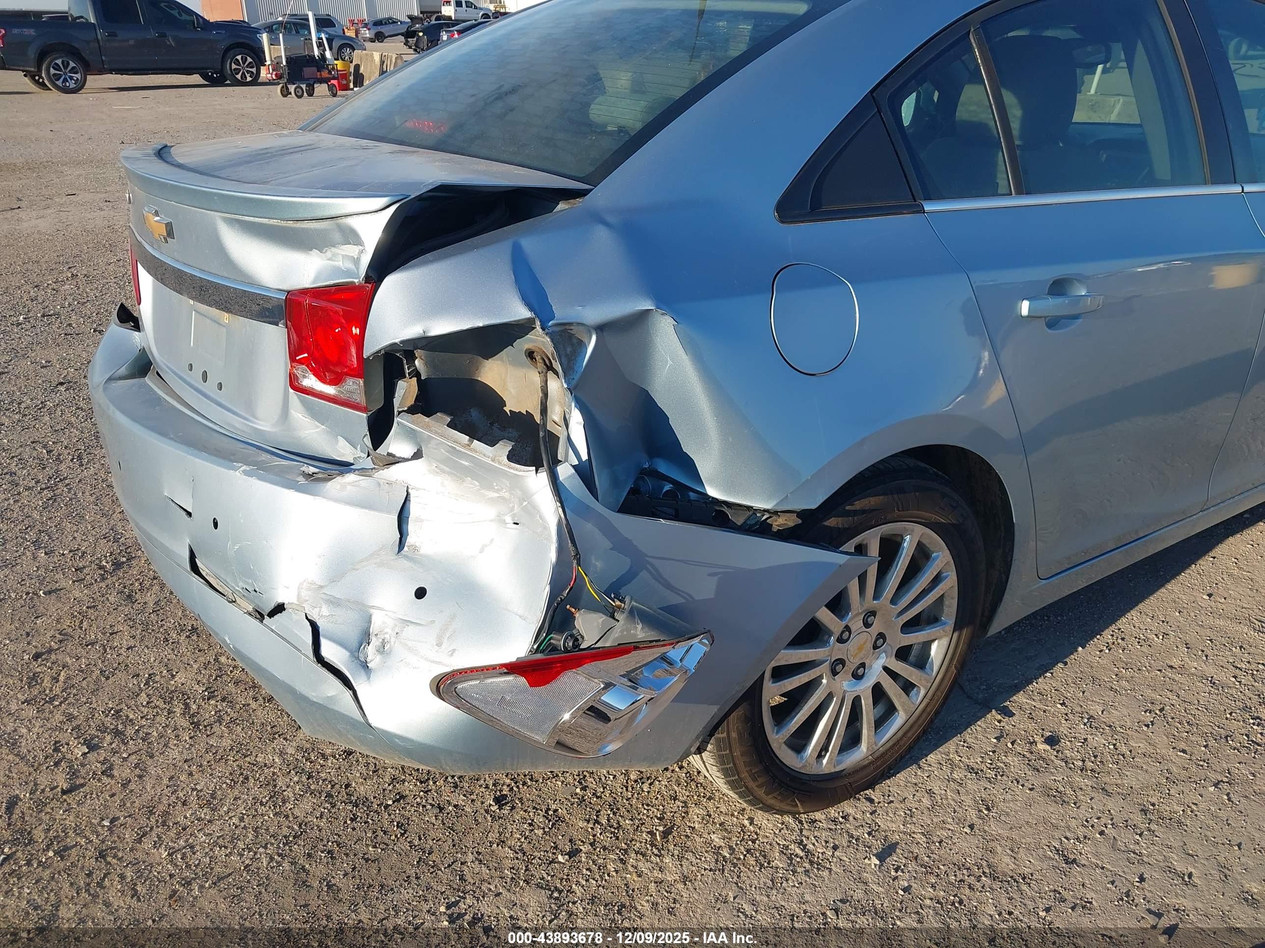 CHEVROLET CRUZE image 6