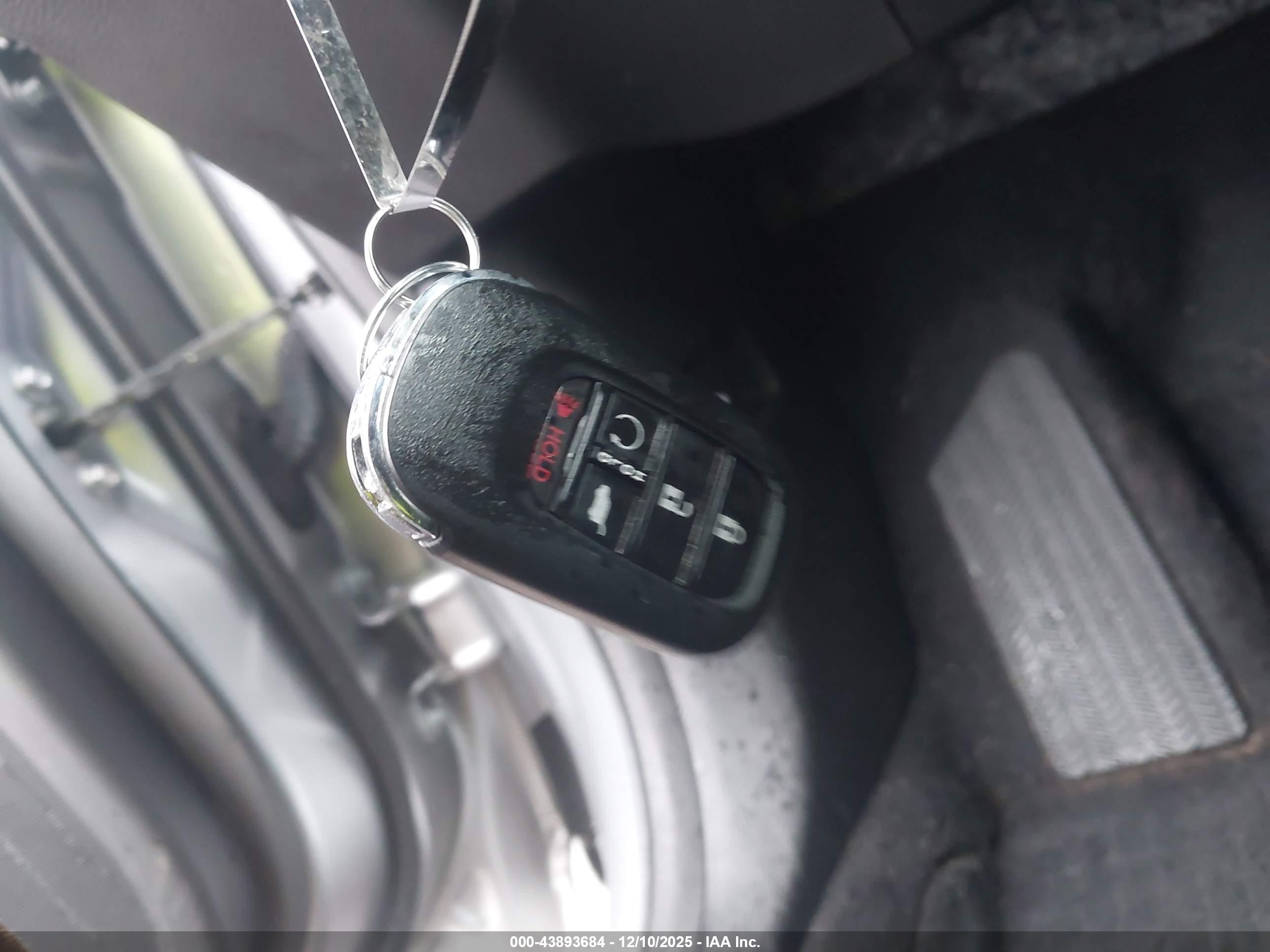HONDA CR-V image 11