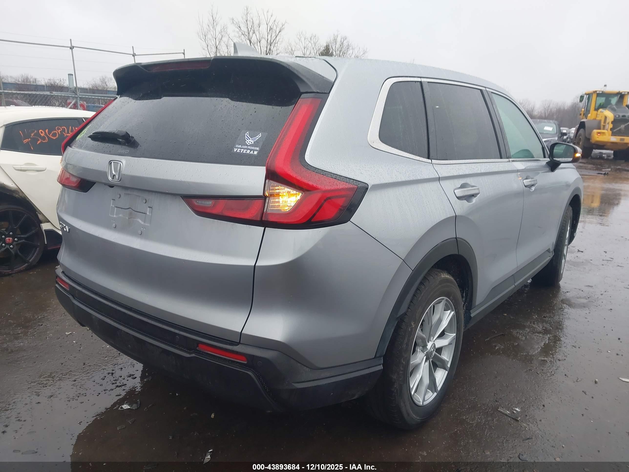 HONDA CR-V image 4