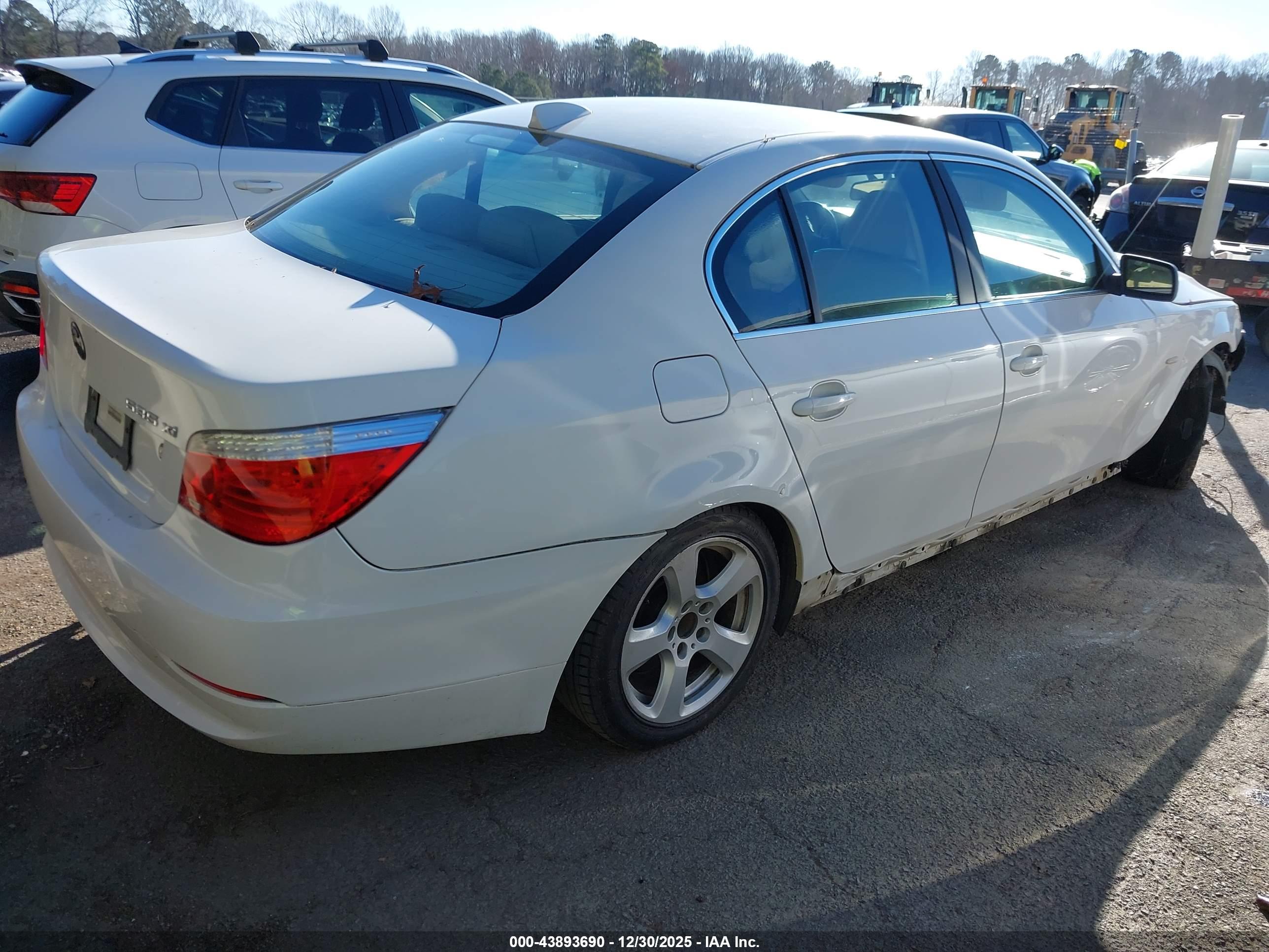 BMW 535XI image 4