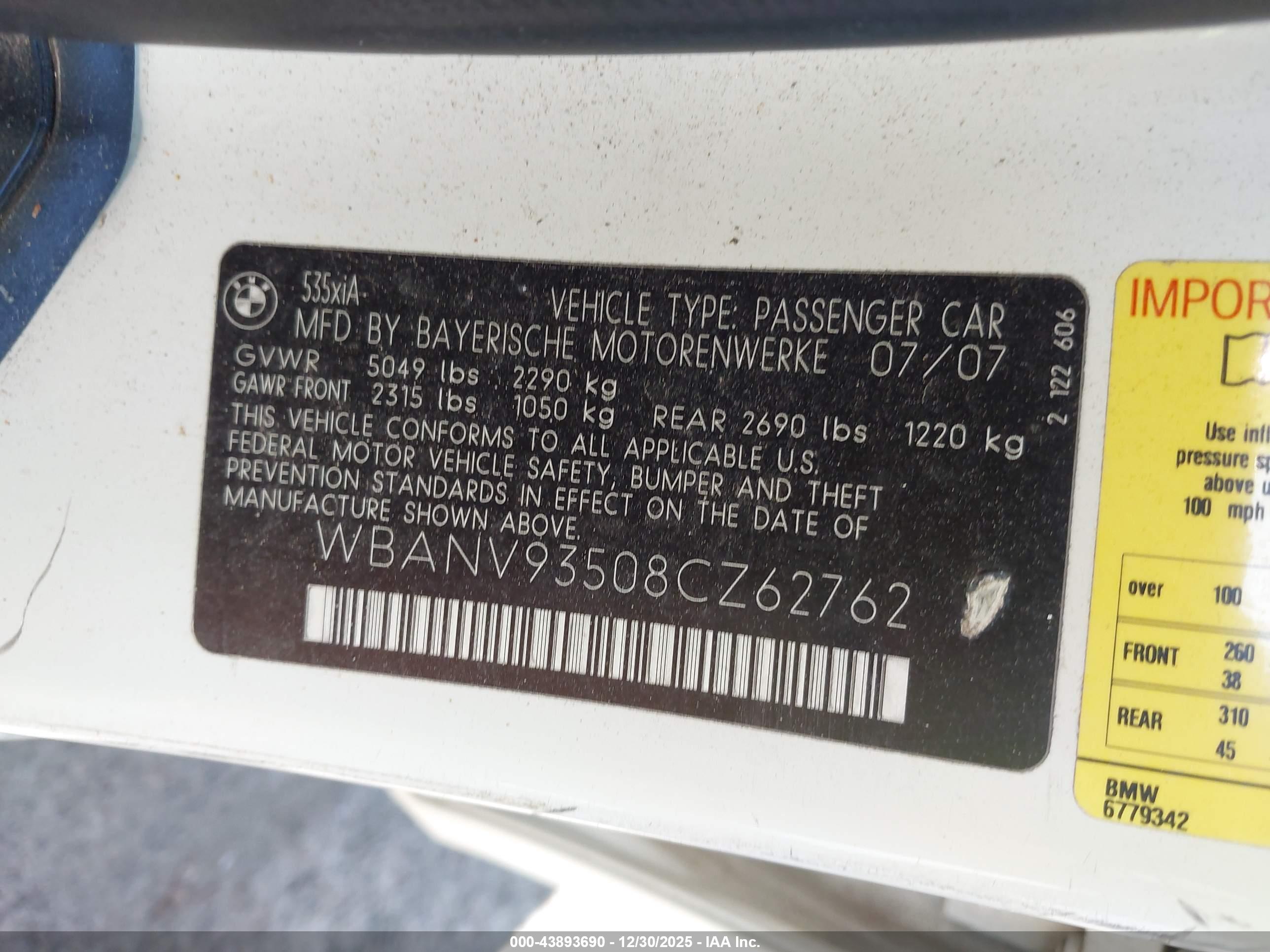 BMW 535XI image 9