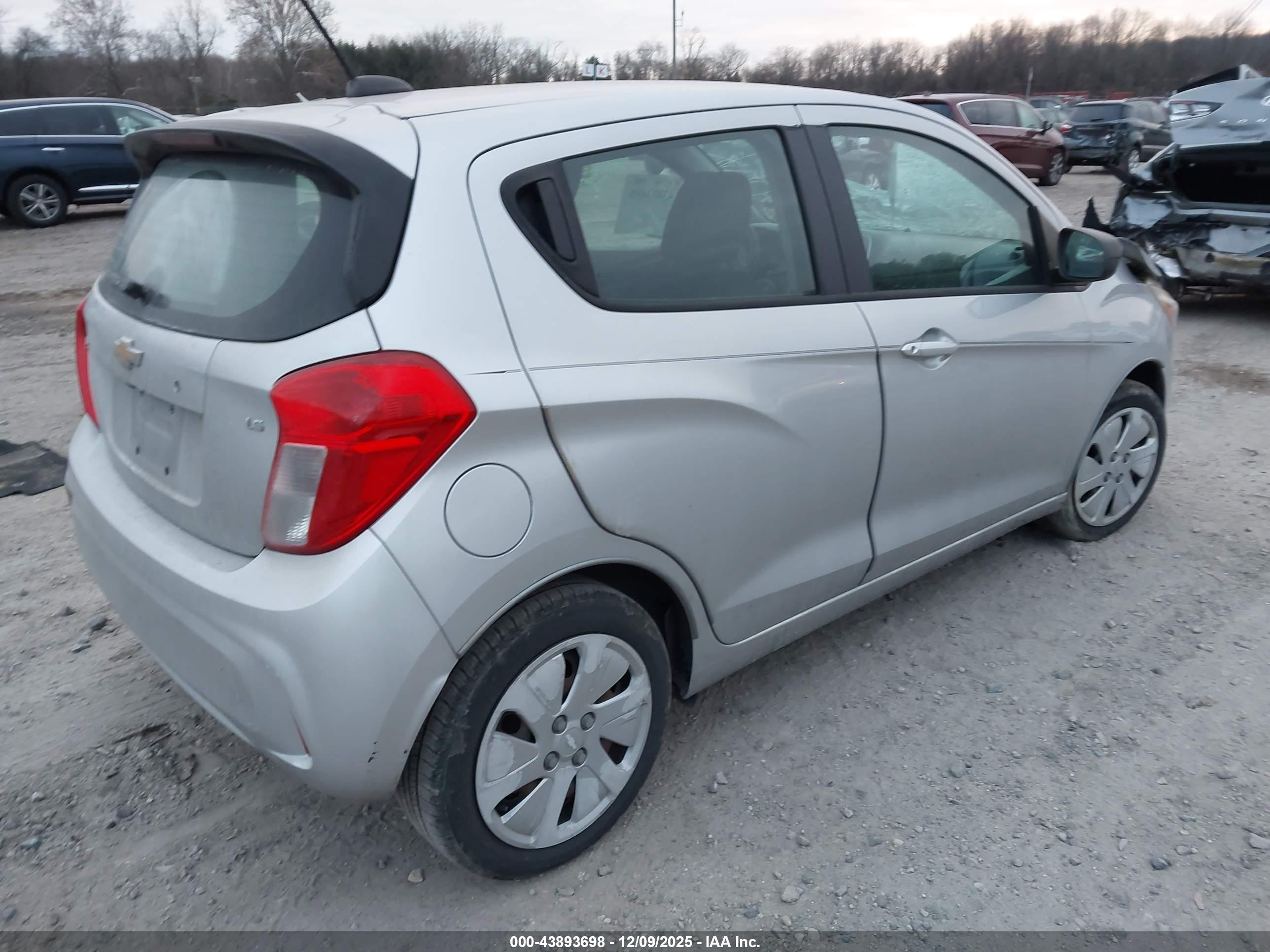 CHEVROLET SPARK image 4