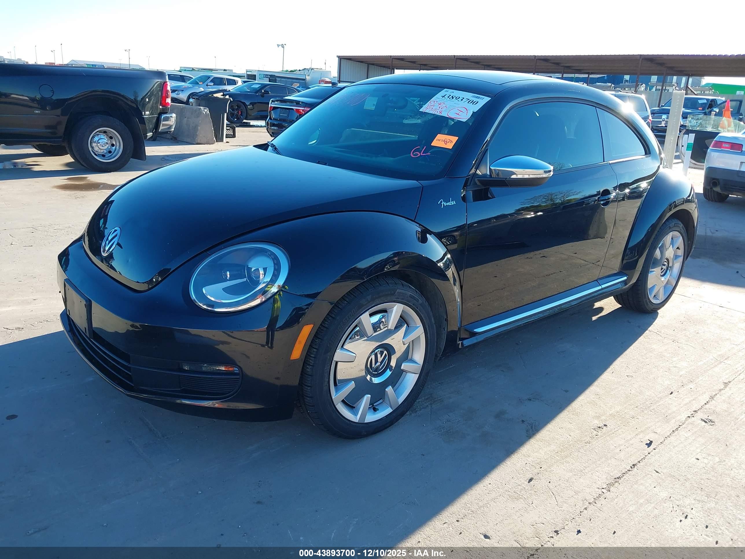 VOLKSWAGEN BEETLE image 2