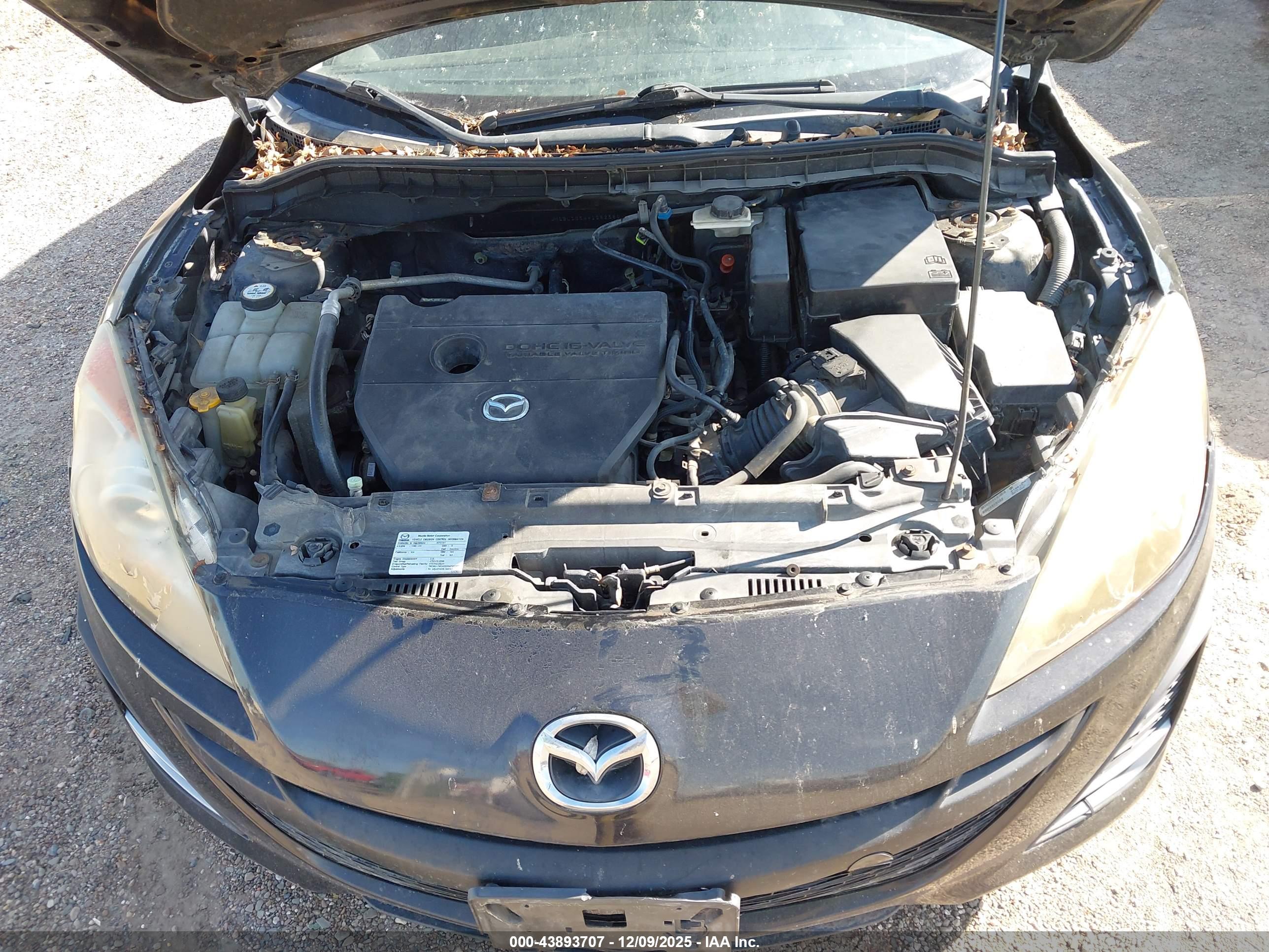 MAZDA MAZDA3 image 10