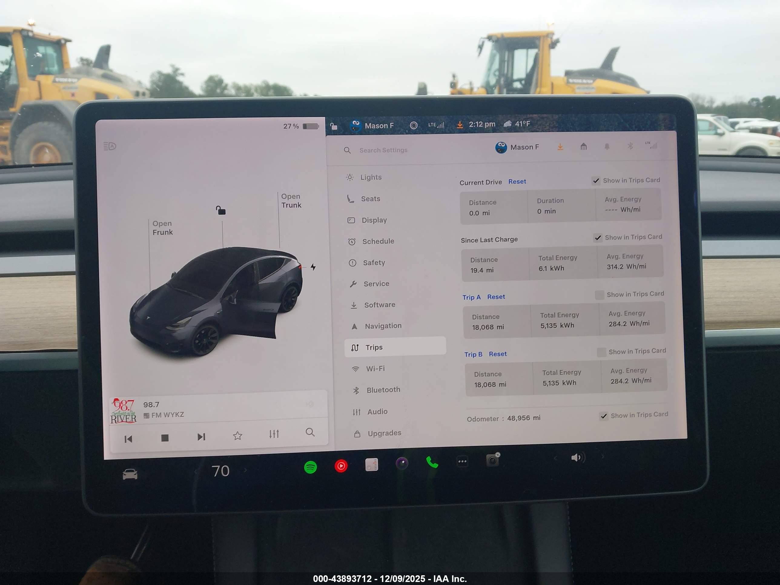 TESLA MODEL image 7