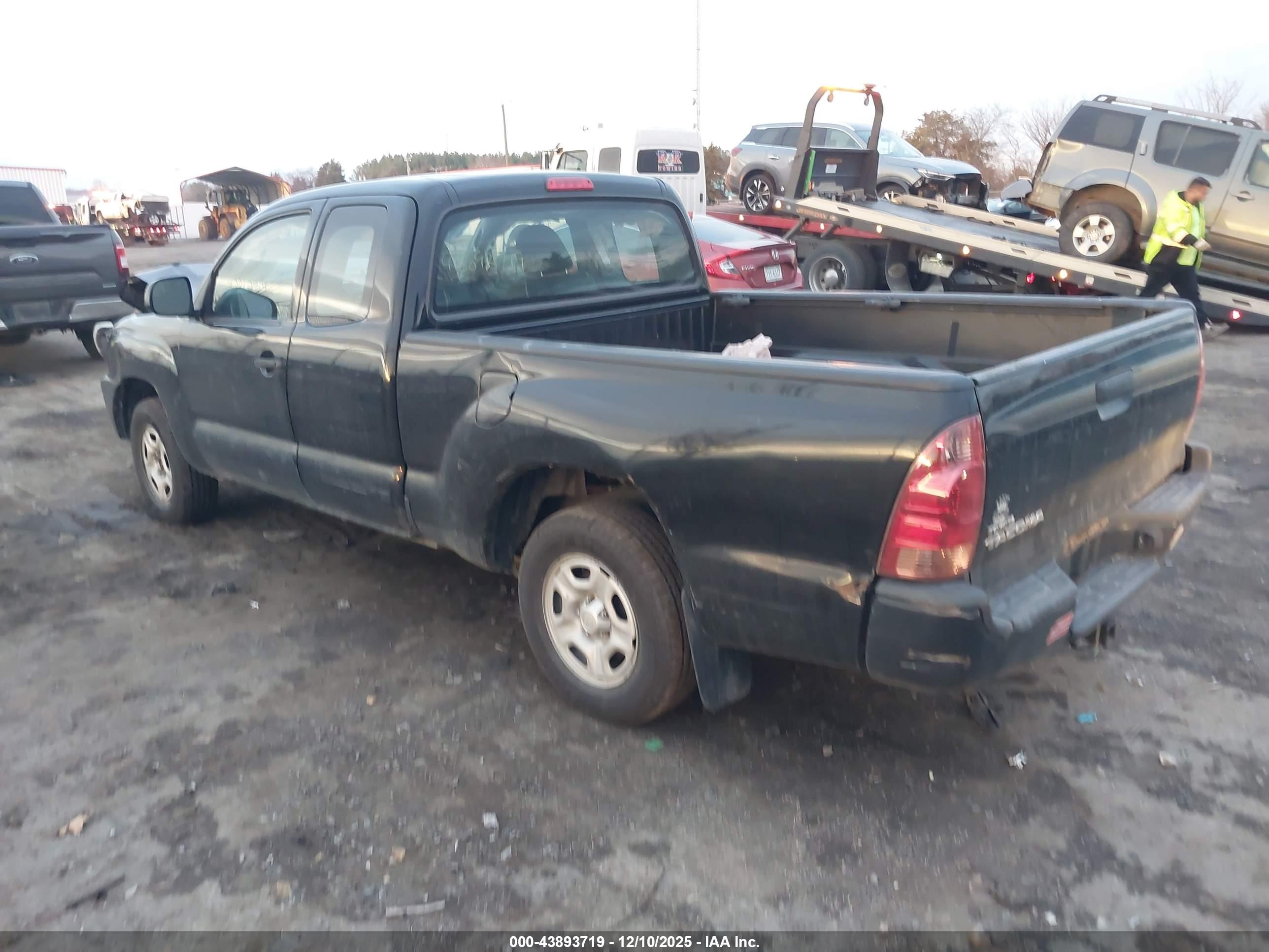 TOYOTA TACOMA image 3