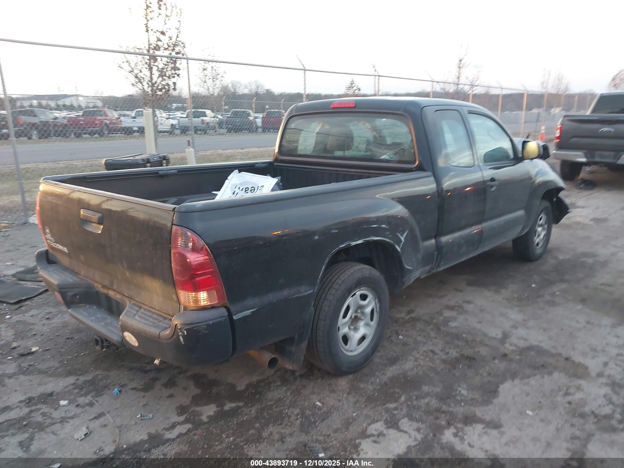 TOYOTA TACOMA image 4