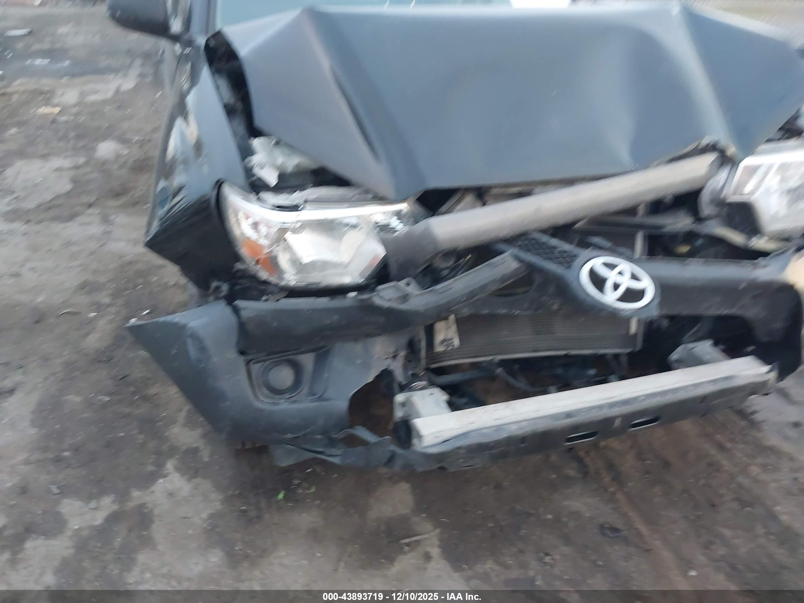 TOYOTA TACOMA image 6